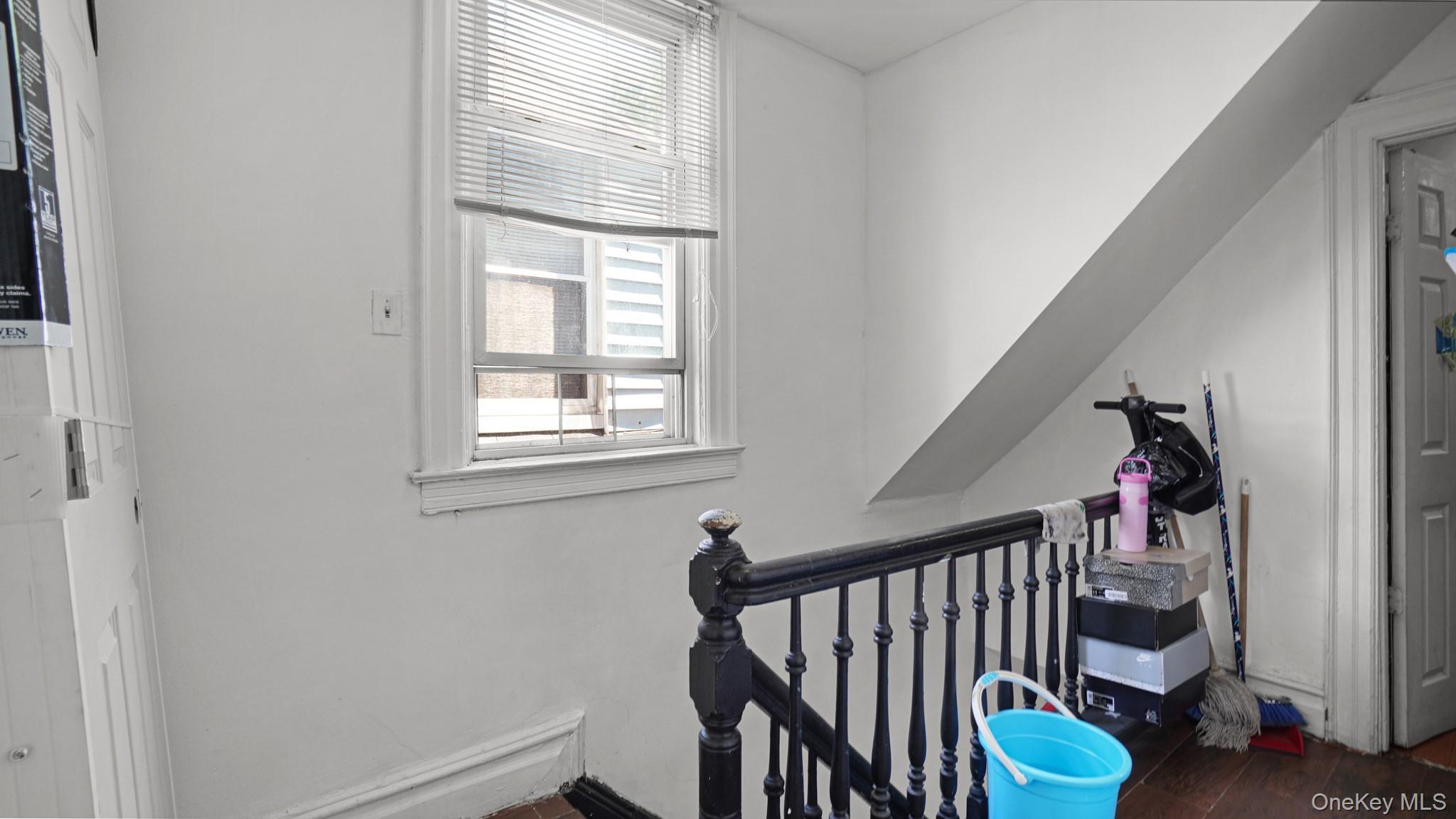 Single Family Briggs Avenue  Bronx, NY 10458, MLS-1005802-17