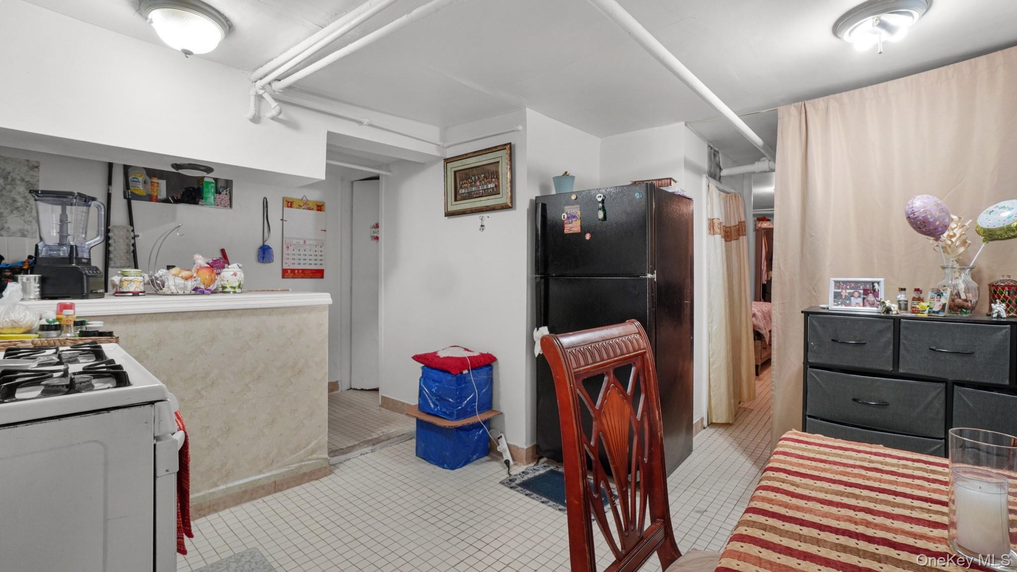 Single Family Briggs Avenue  Bronx, NY 10458, MLS-1005802-21