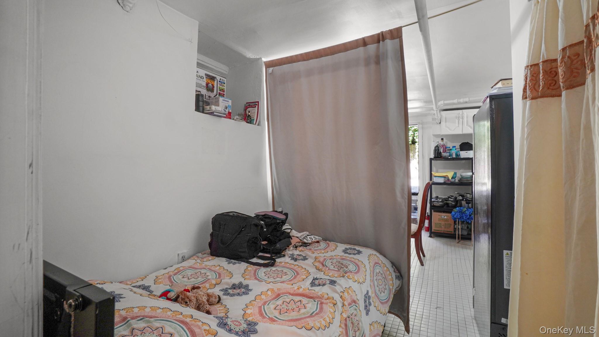 Single Family Briggs Avenue  Bronx, NY 10458, MLS-1005802-25