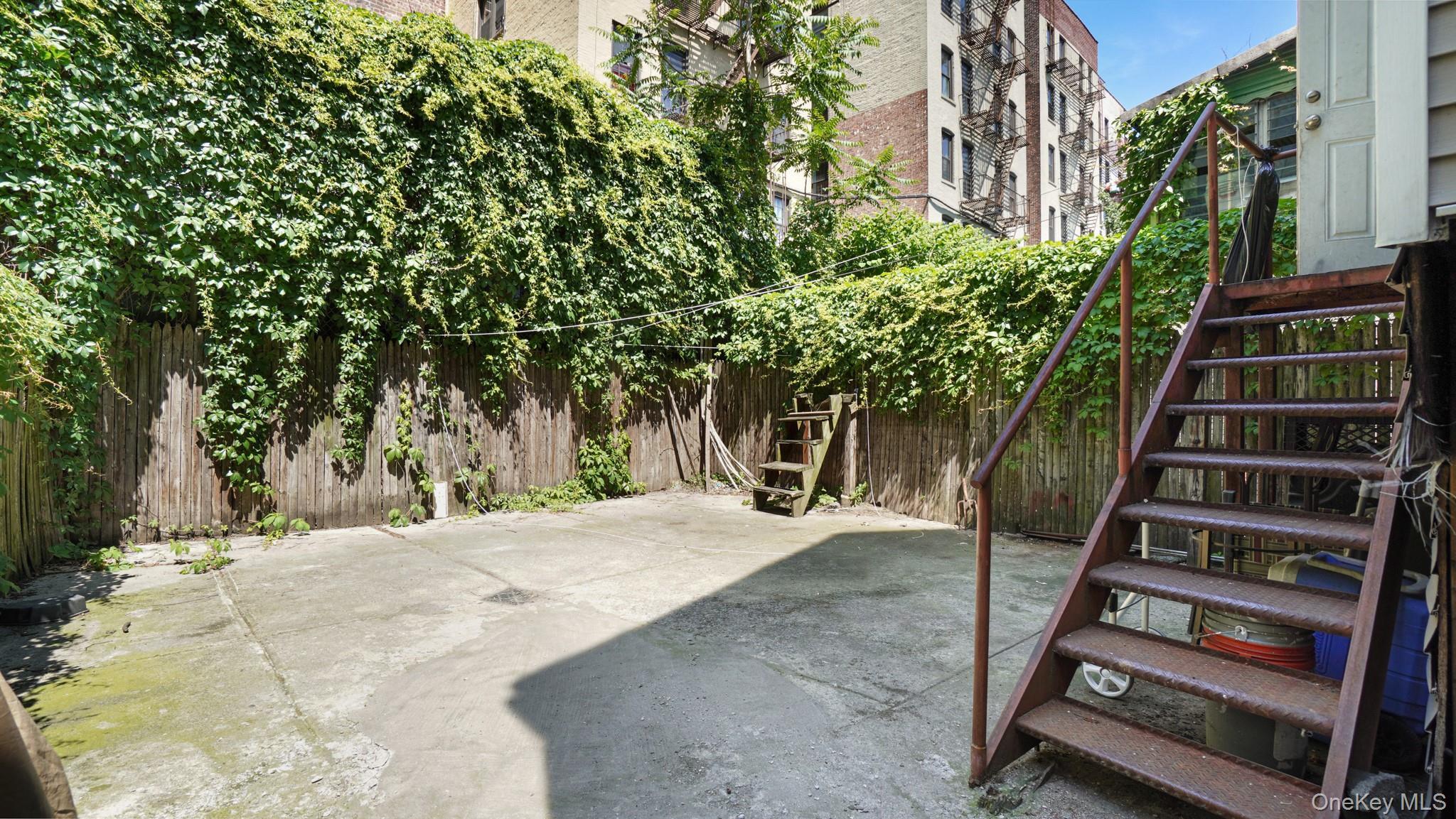 Single Family Briggs Avenue  Bronx, NY 10458, MLS-1005802-28
