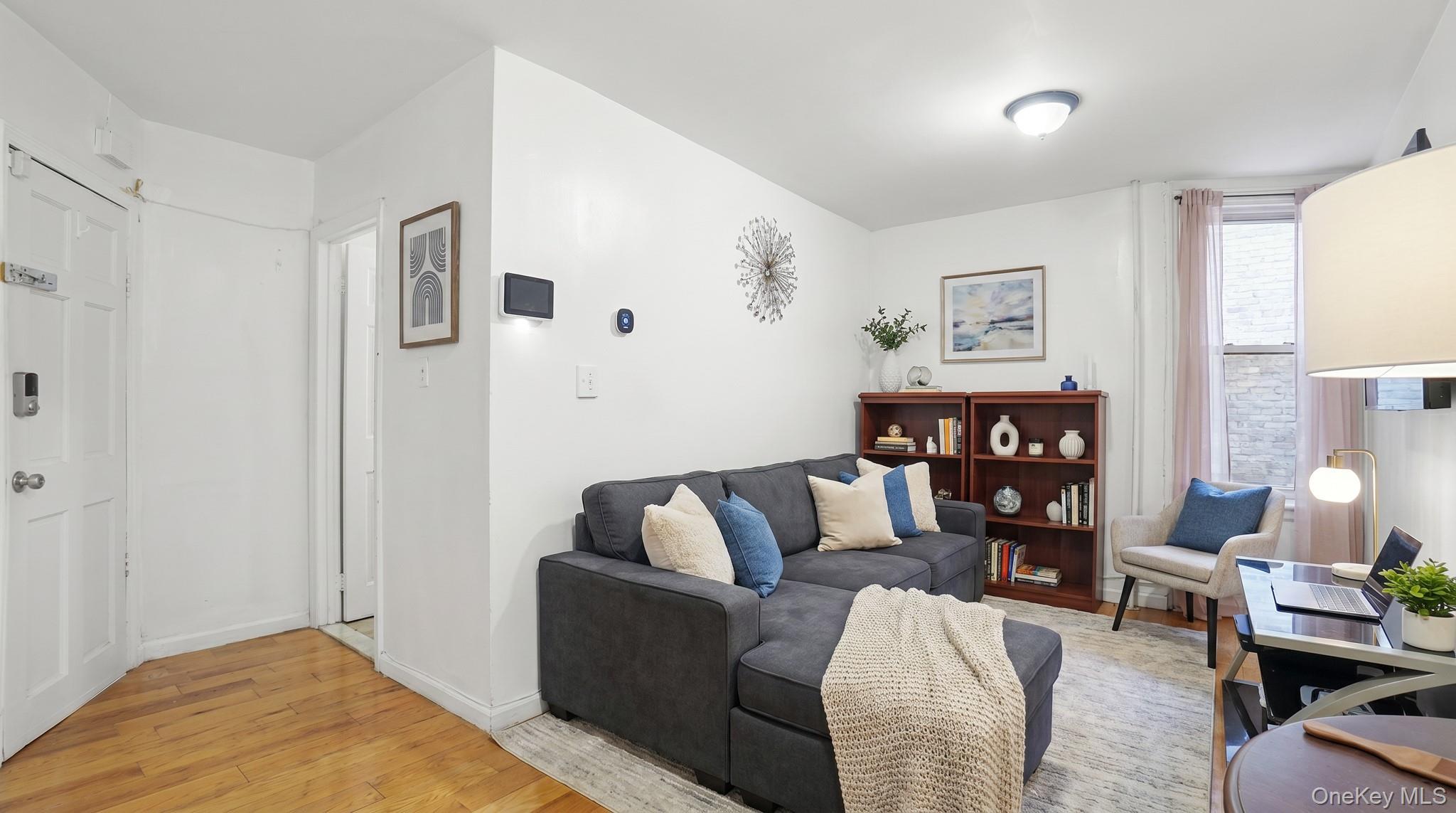 Single Family Briggs Avenue  Bronx, NY 10458, MLS-1005802-4