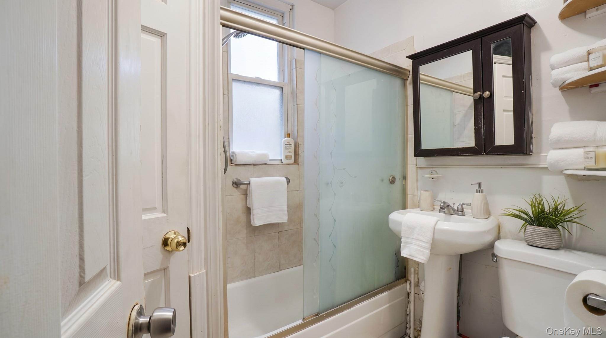 Single Family Briggs Avenue  Bronx, NY 10458, MLS-1005802-6