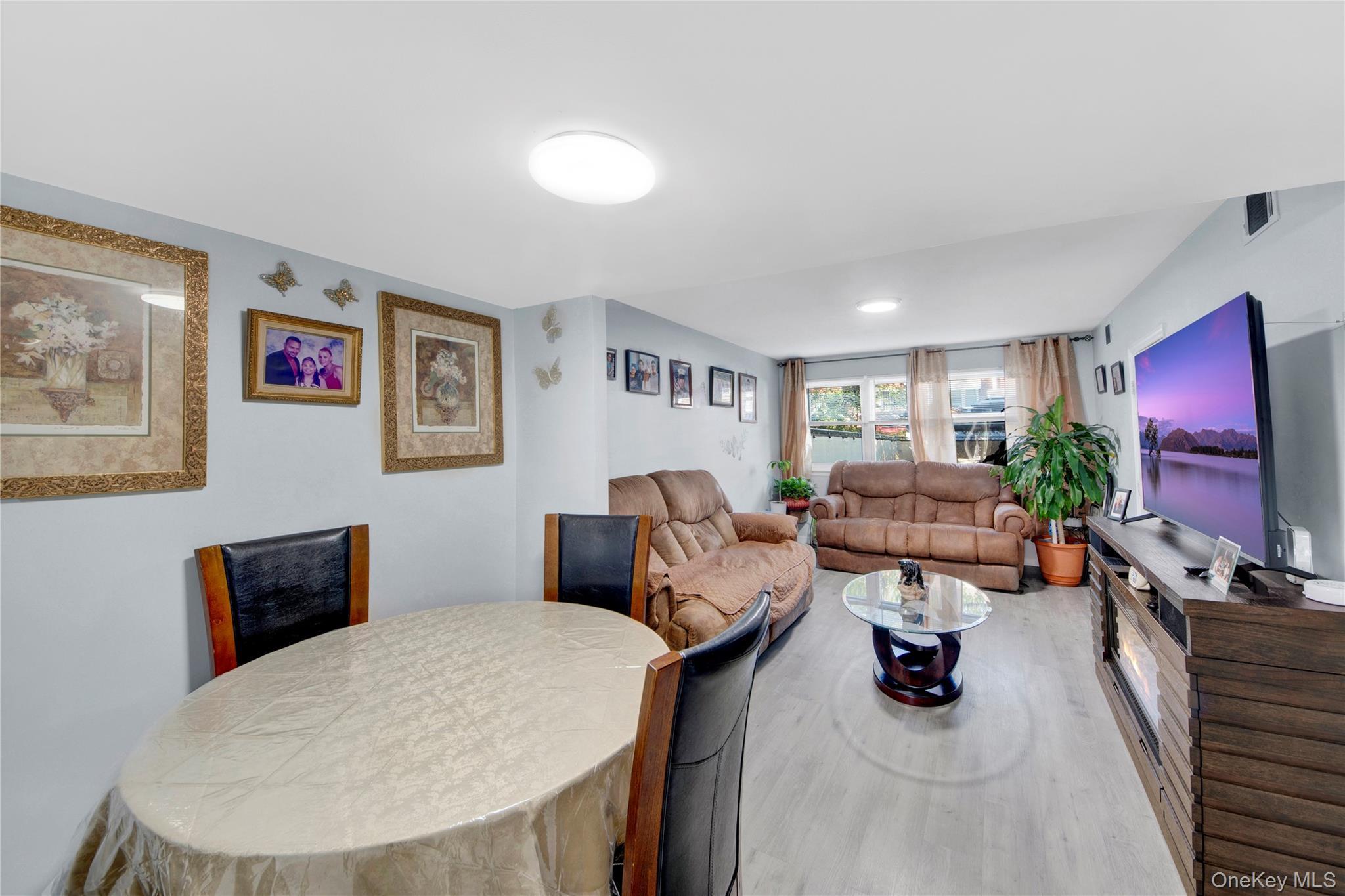 Single Family Torry Avenue Bronx, NY 10473, MLS-1005811-13