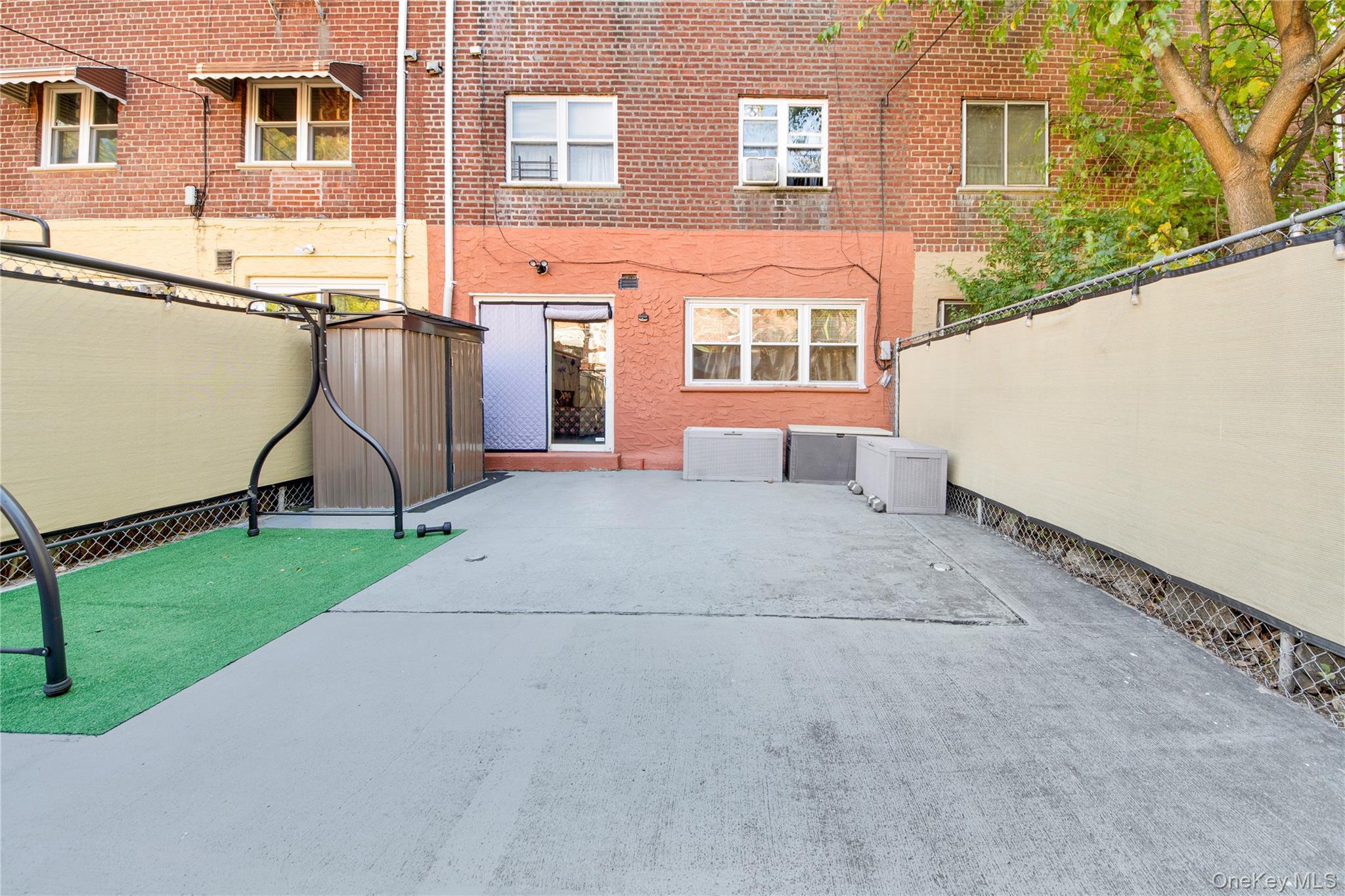 Single Family Torry Avenue Bronx, NY 10473, MLS-1005811-16