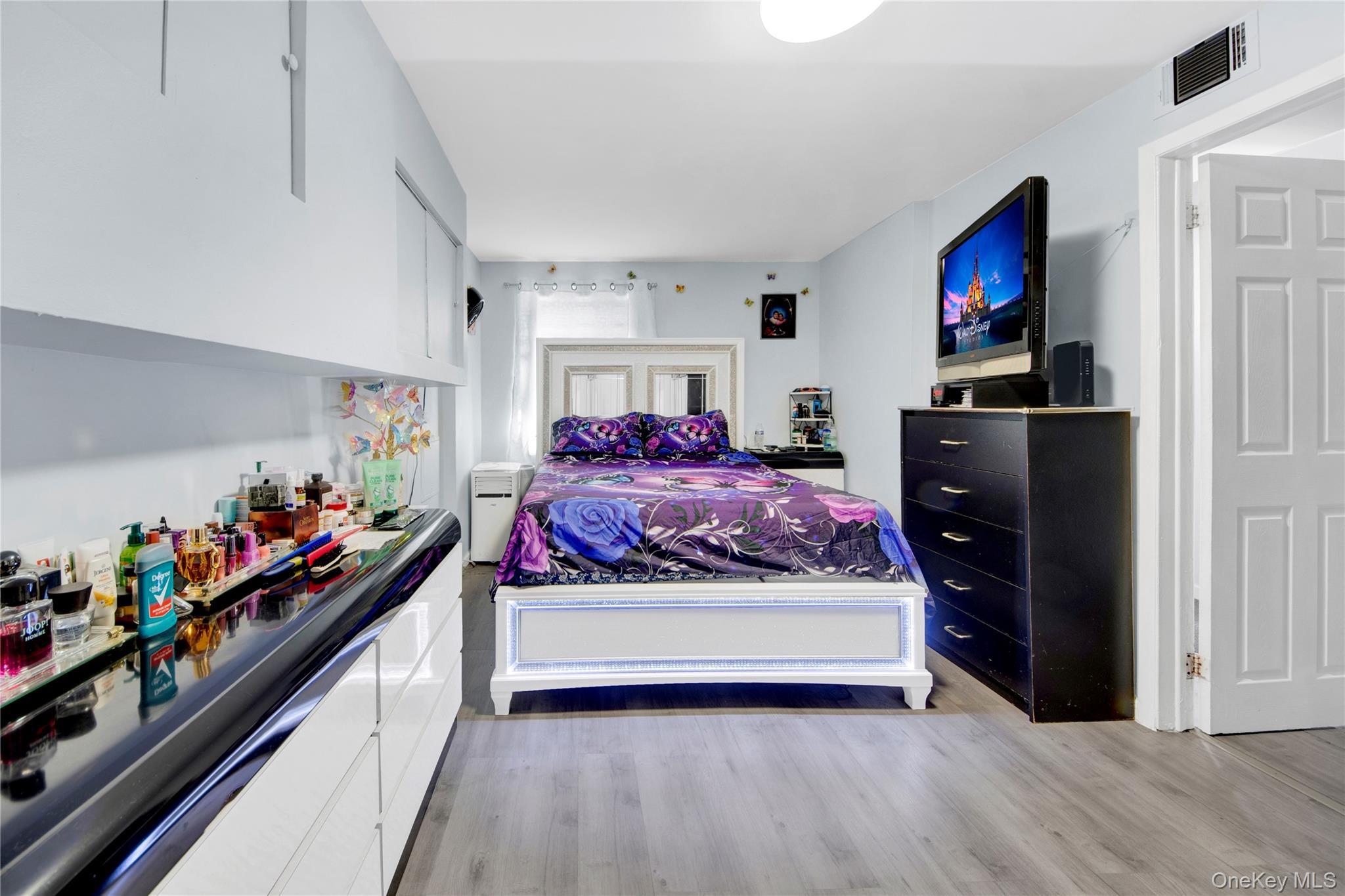 Single Family Torry Avenue Bronx, NY 10473, MLS-1005811-7