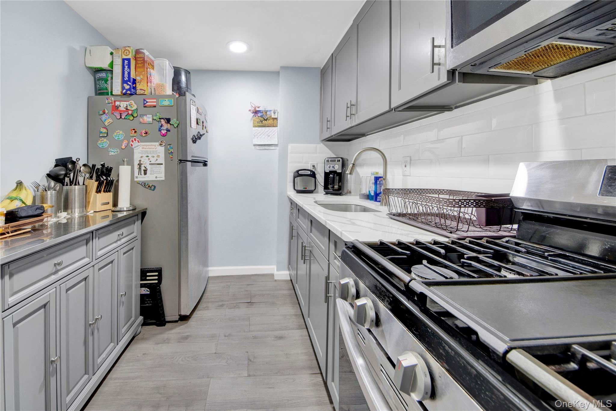 Single Family Torry Avenue Bronx, NY 10473, MLS-1005811-9