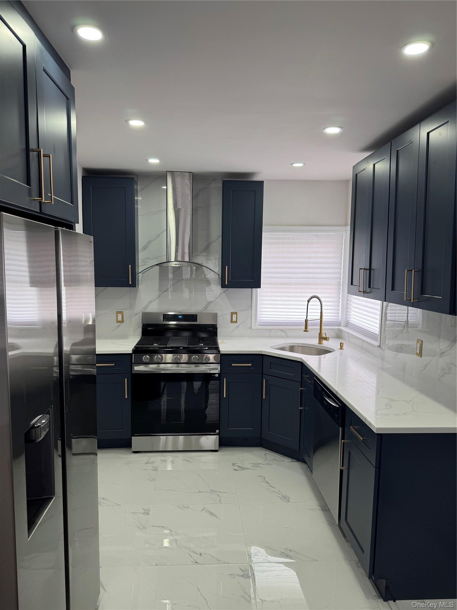 Single Family 114th  Queens, NY 11411, MLS-1005812-24