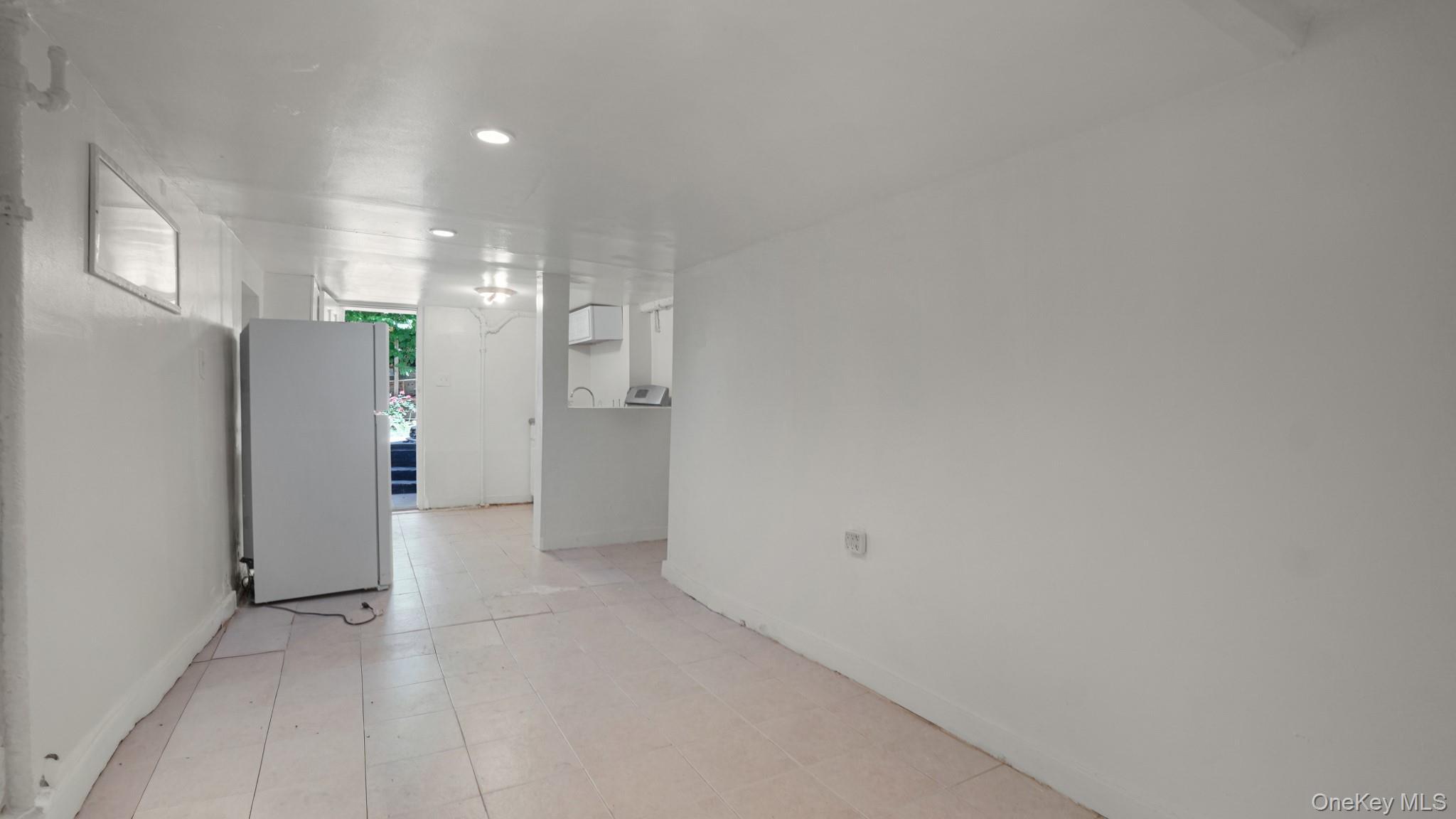 Single Family Briggs  Bronx, NY 10458, MLS-1005827-32