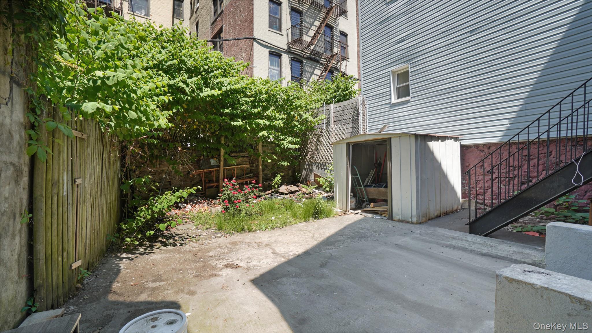 Single Family Briggs  Bronx, NY 10458, MLS-1005827-34