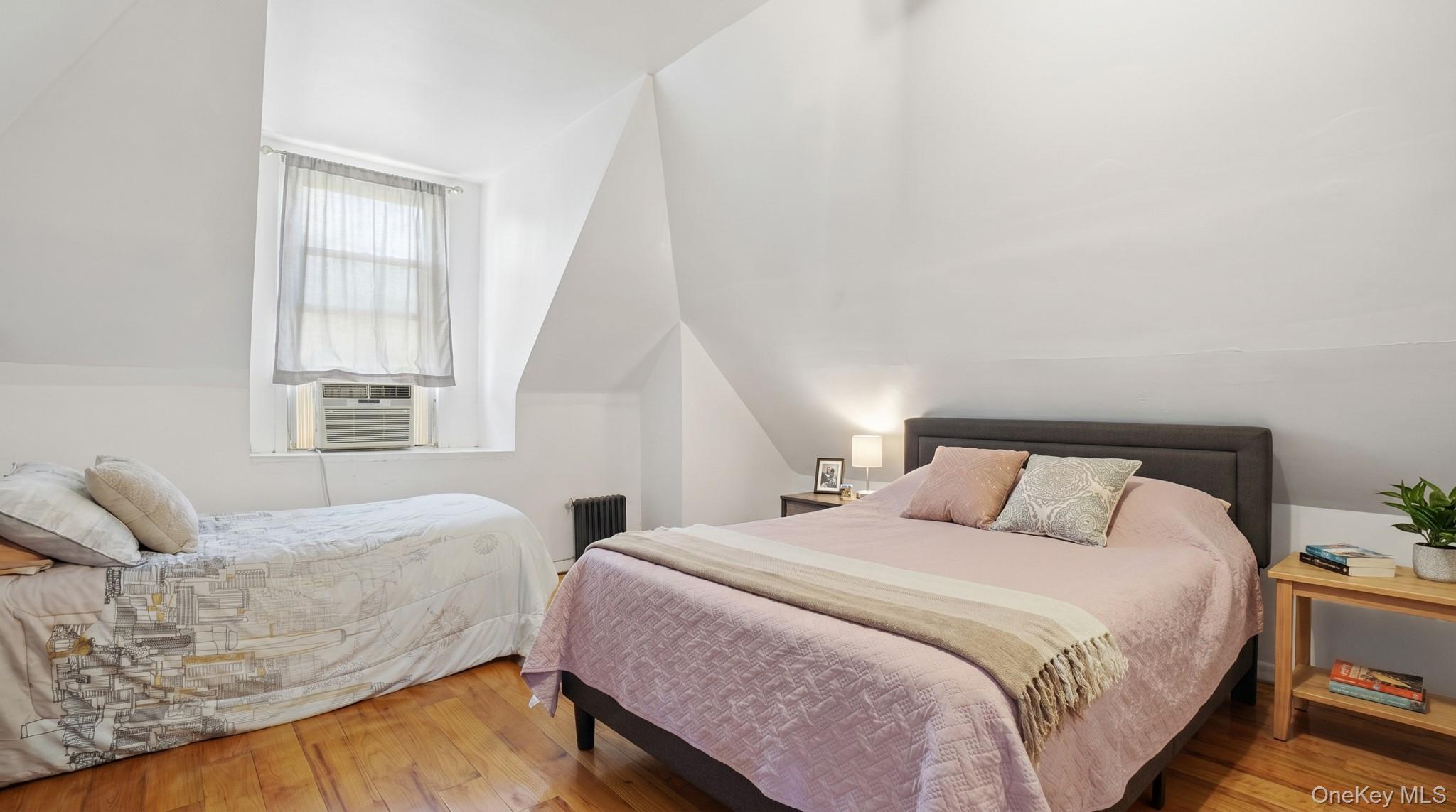 Single Family Briggs  Bronx, NY 10458, MLS-1005827-4