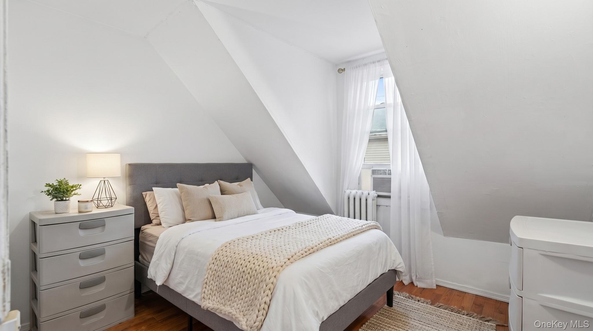 Single Family Briggs  Bronx, NY 10458, MLS-1005827-7