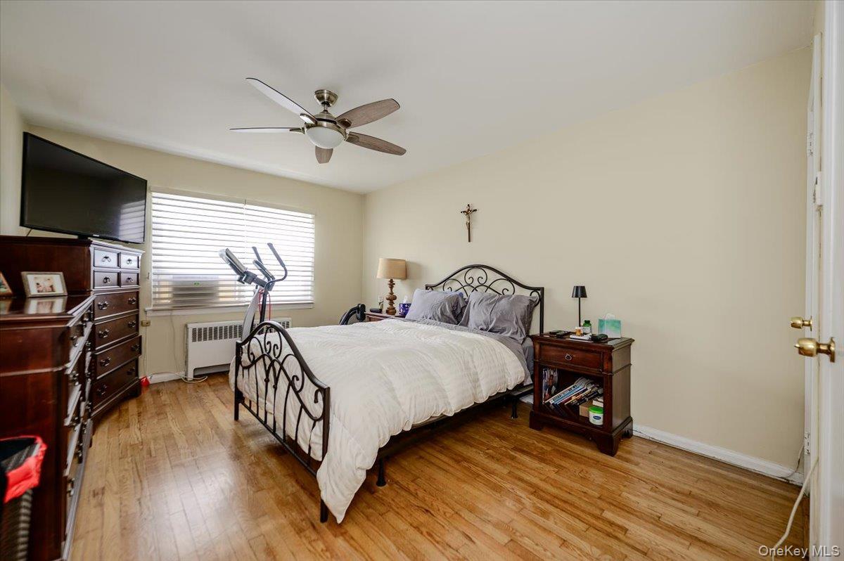 Single Family Rhinelander Bronx, NY 10461, MLS-1005844-25
