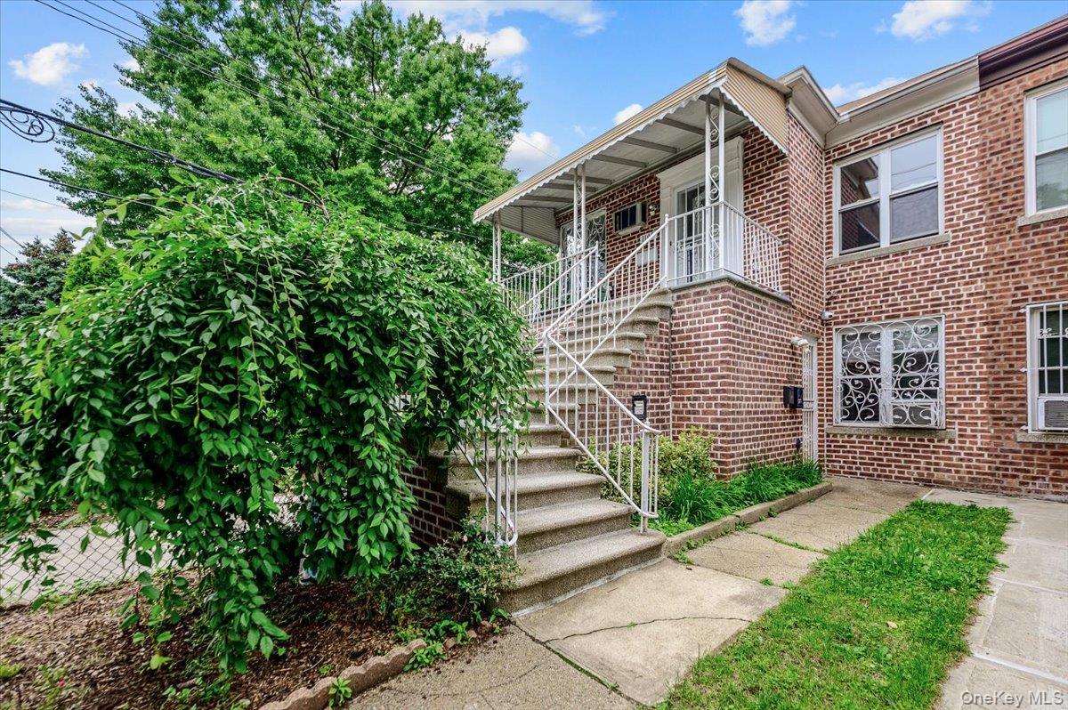 Single Family Rhinelander Bronx, NY 10461, MLS-1005844-4