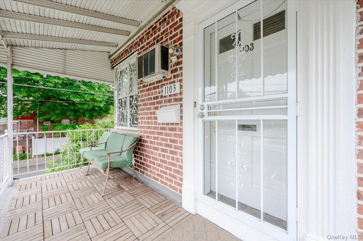 Single Family Rhinelander Bronx, NY 10461, MLS-1005844-5