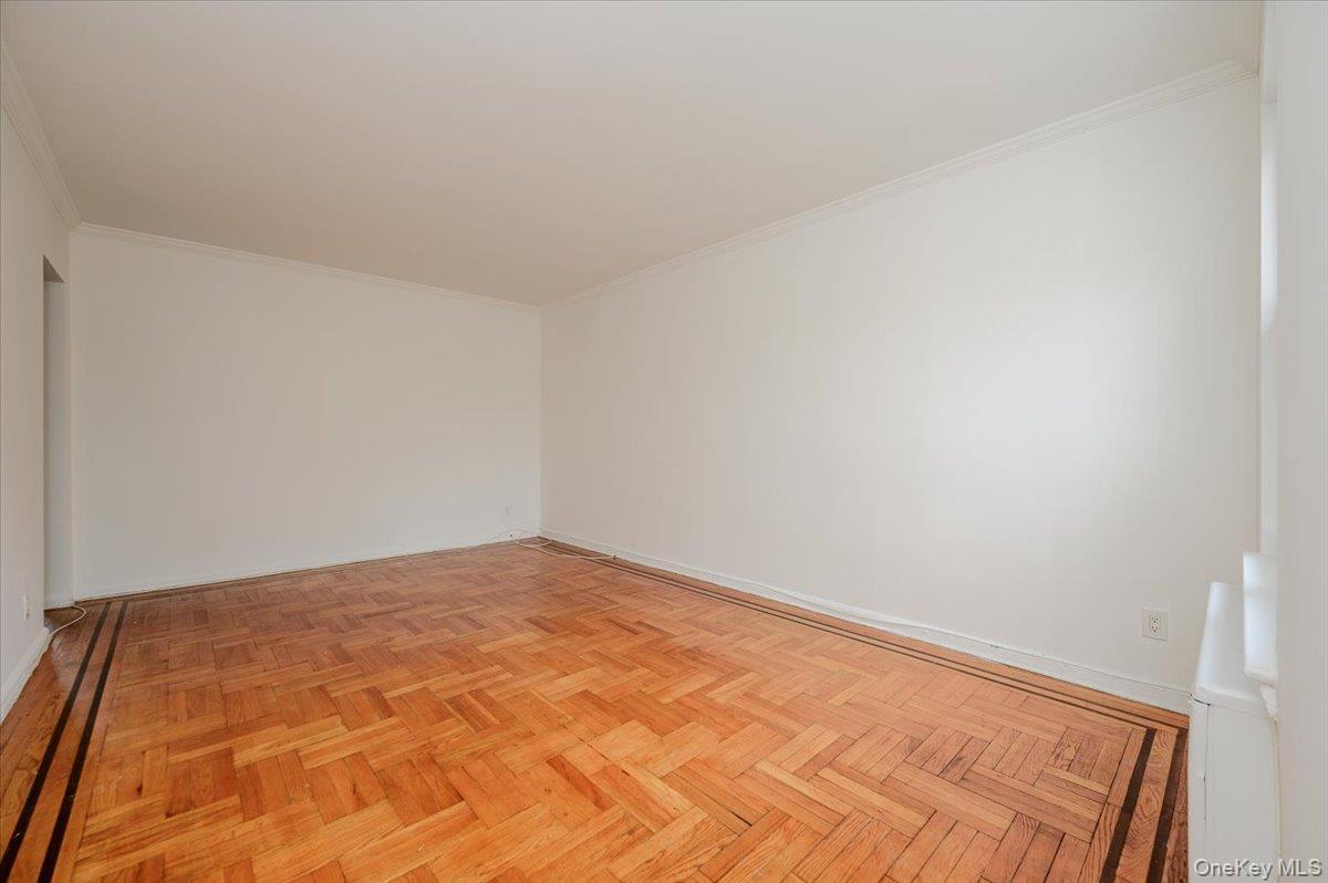 Single Family Rhinelander Bronx, NY 10461, MLS-1005844-7