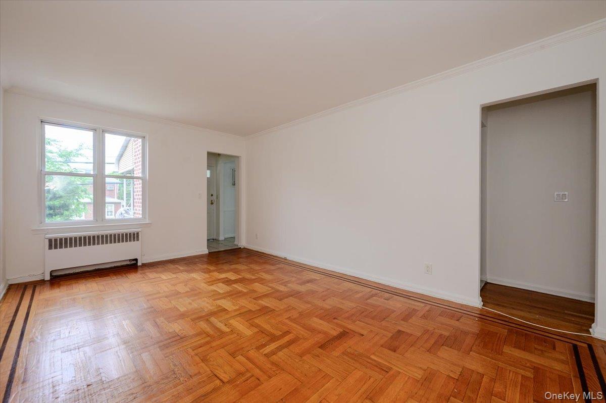 Single Family Rhinelander Bronx, NY 10461, MLS-1005844-8