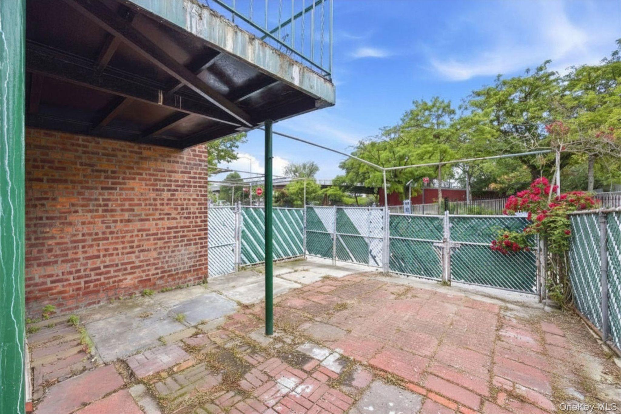 Single Family Borden Avenue Queens, NY 11378, MLS-1005872-20