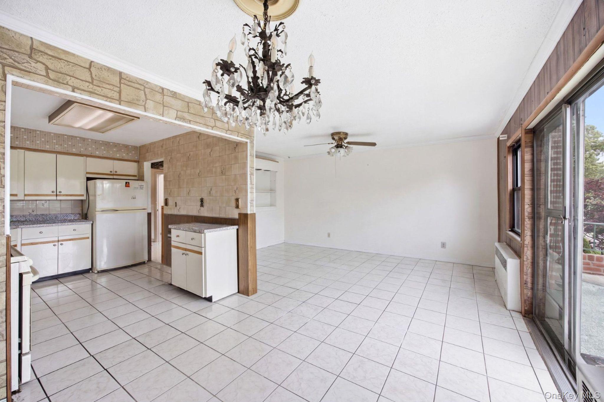 Single Family Borden Avenue Queens, NY 11378, MLS-1005872-4