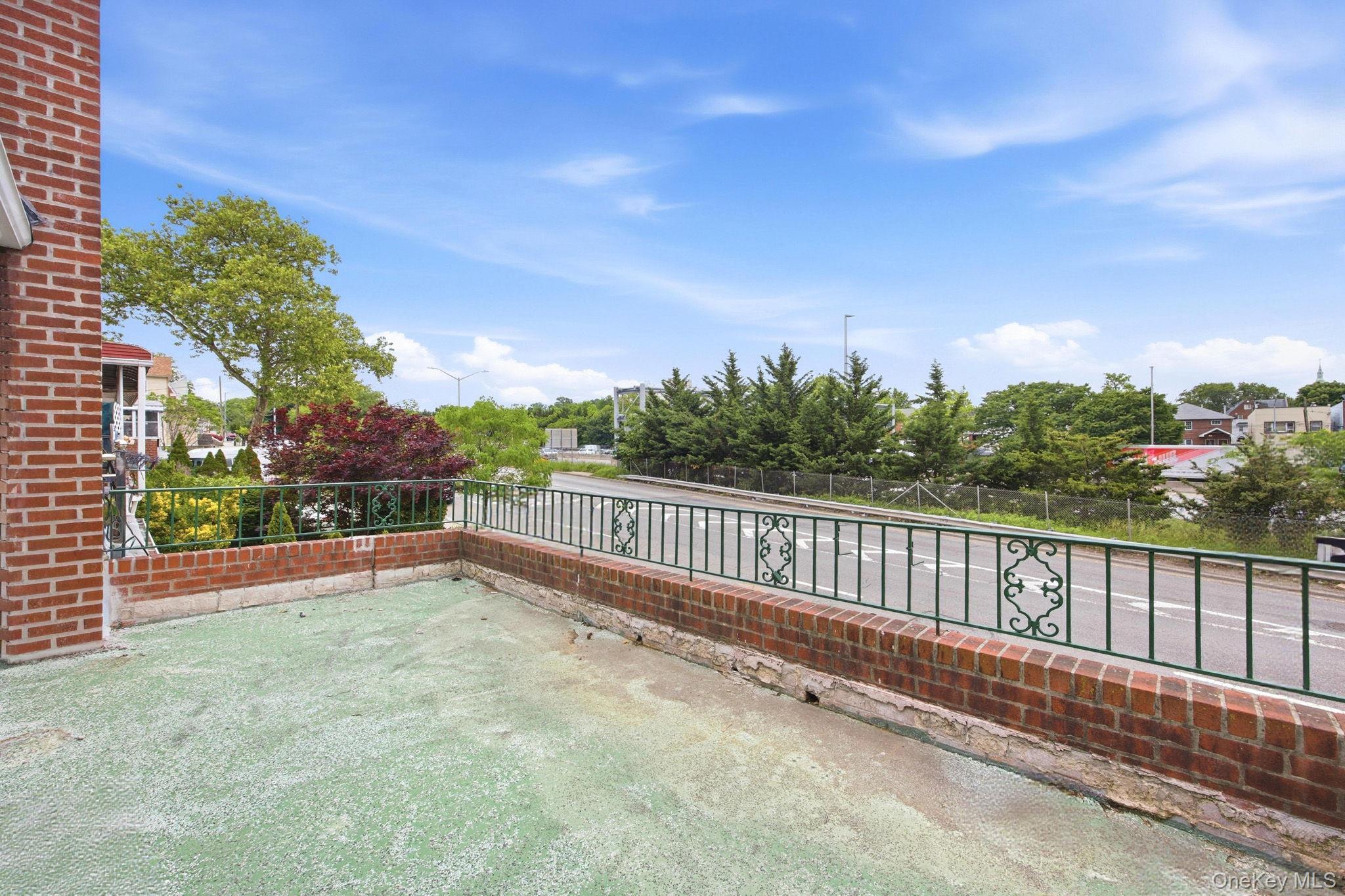 Single Family Borden Avenue Queens, NY 11378, MLS-1005872-7