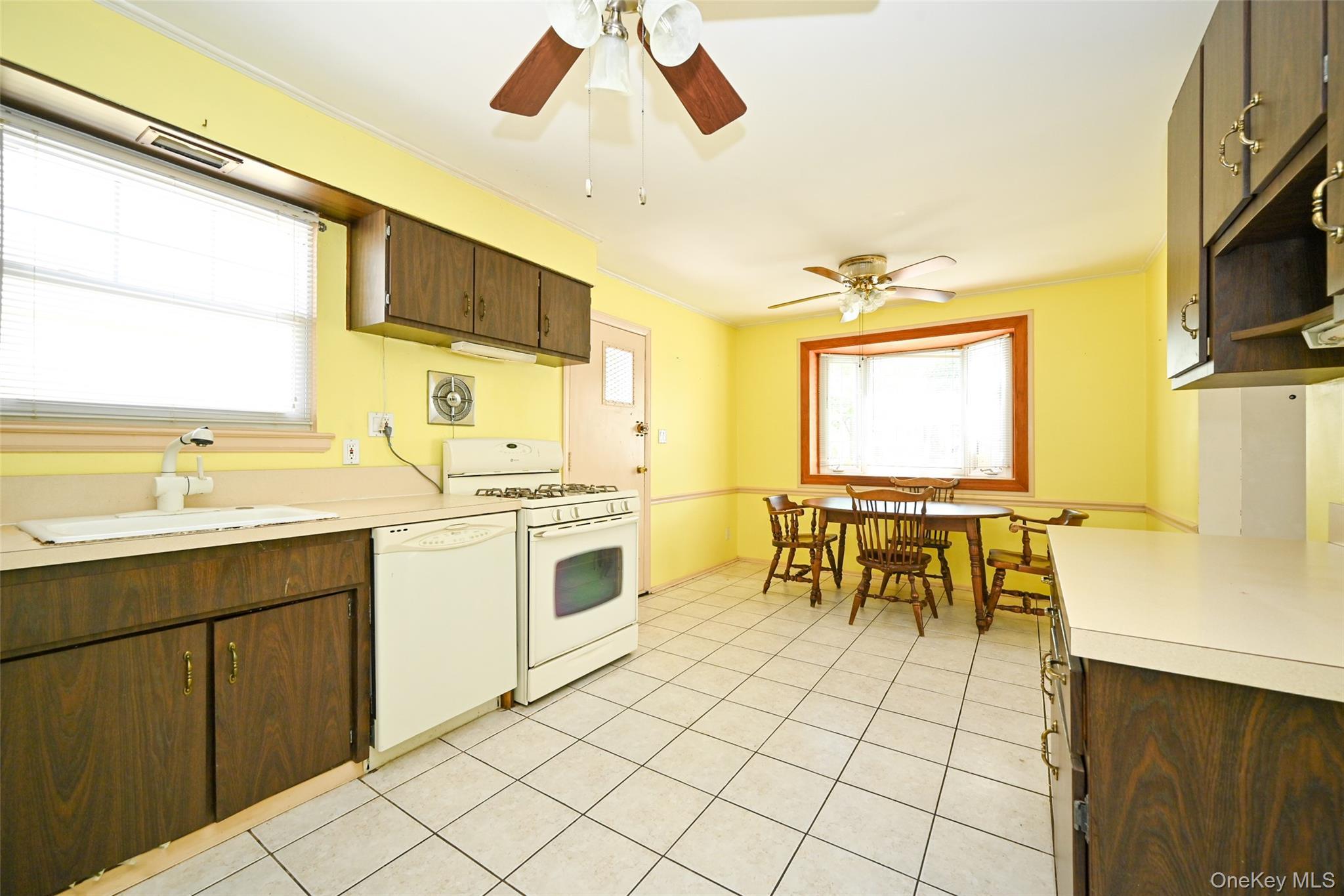 Single Family 26th Queens, NY 11354, MLS-1005889-13