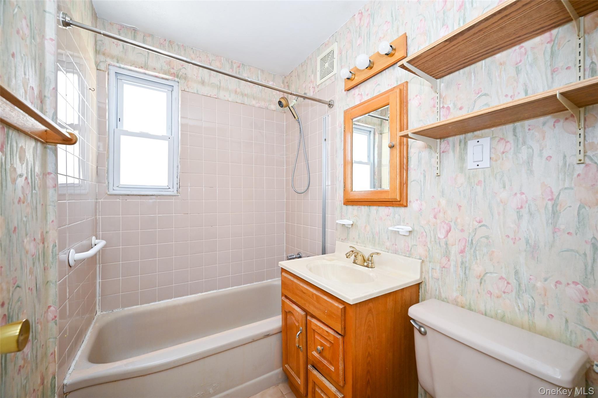 Single Family 26th Queens, NY 11354, MLS-1005889-18