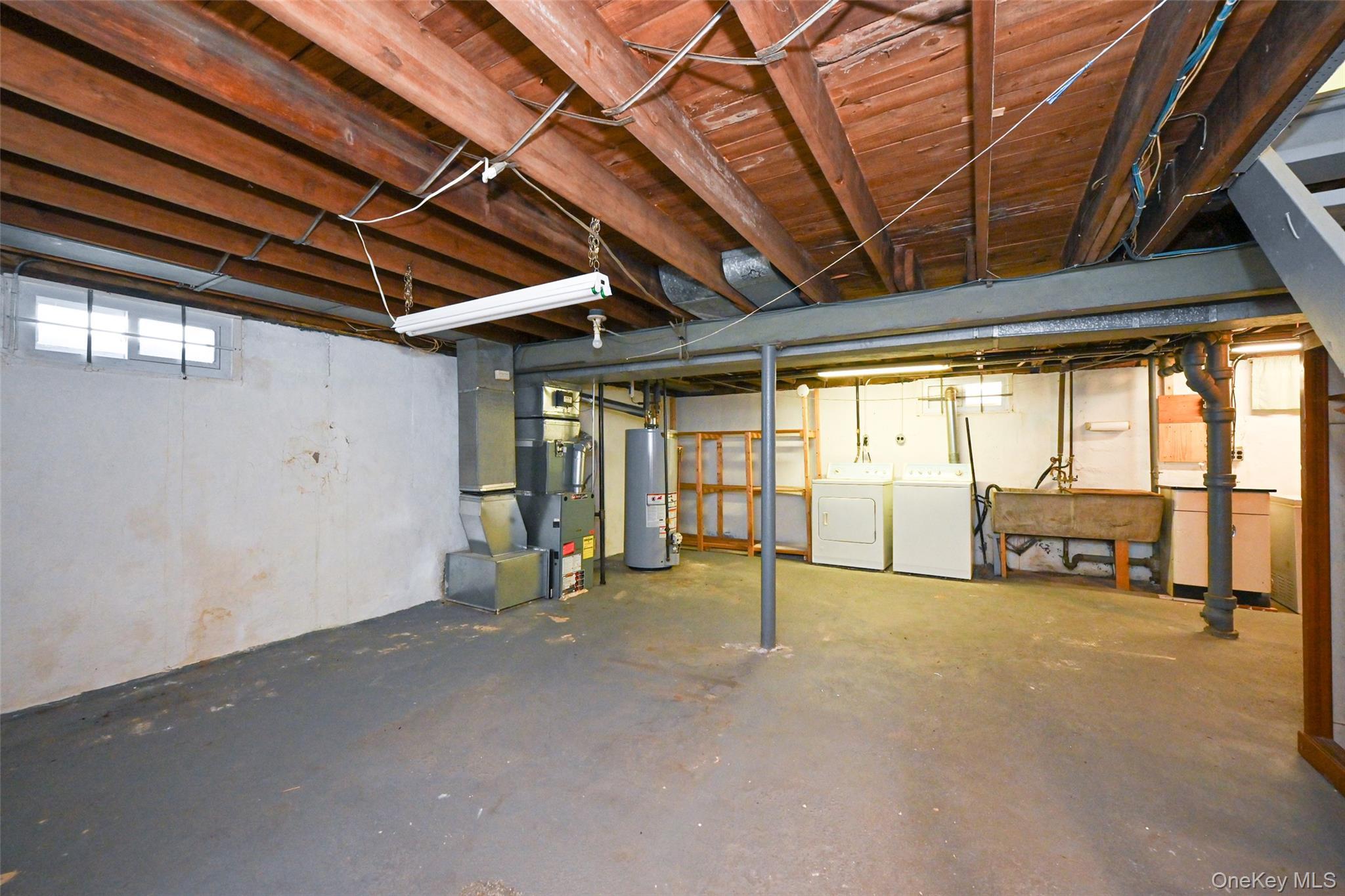 Single Family 26th Queens, NY 11354, MLS-1005889-19