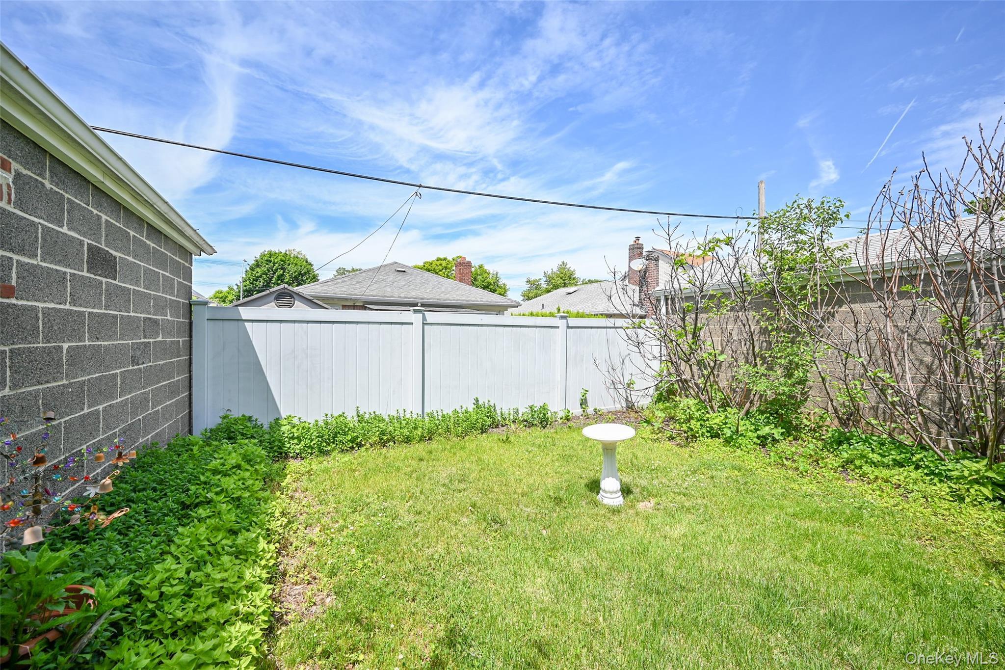 Single Family 26th Queens, NY 11354, MLS-1005889-6