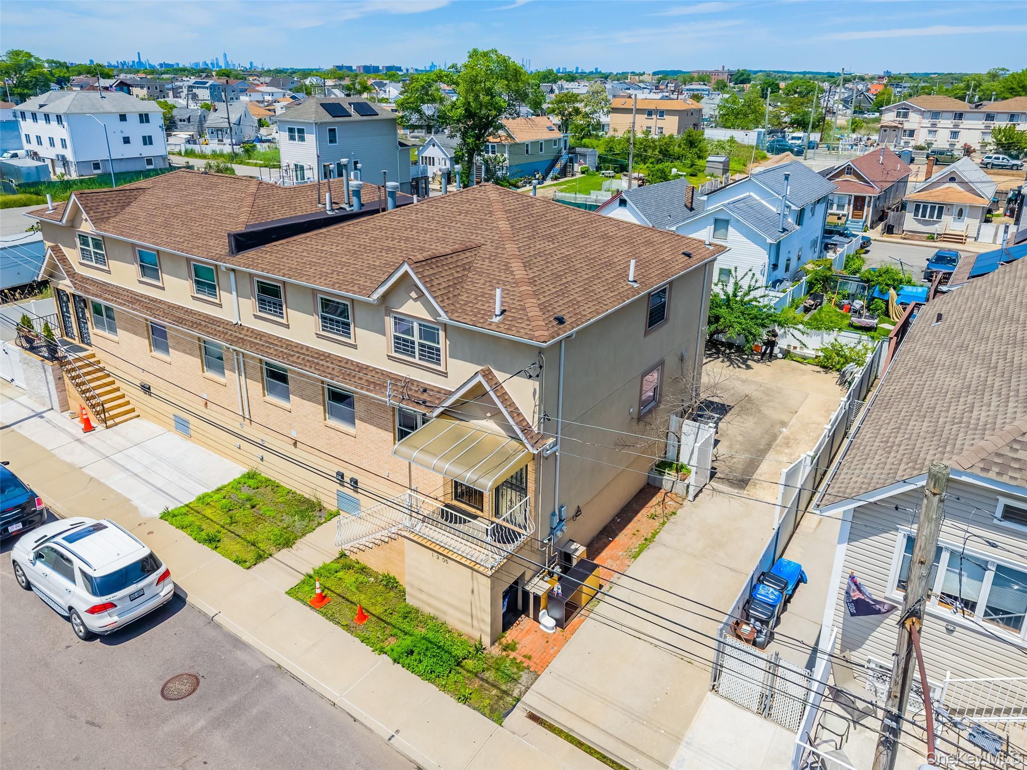 Single Family Davenport Queens, NY 11414, MLS-1005910-26