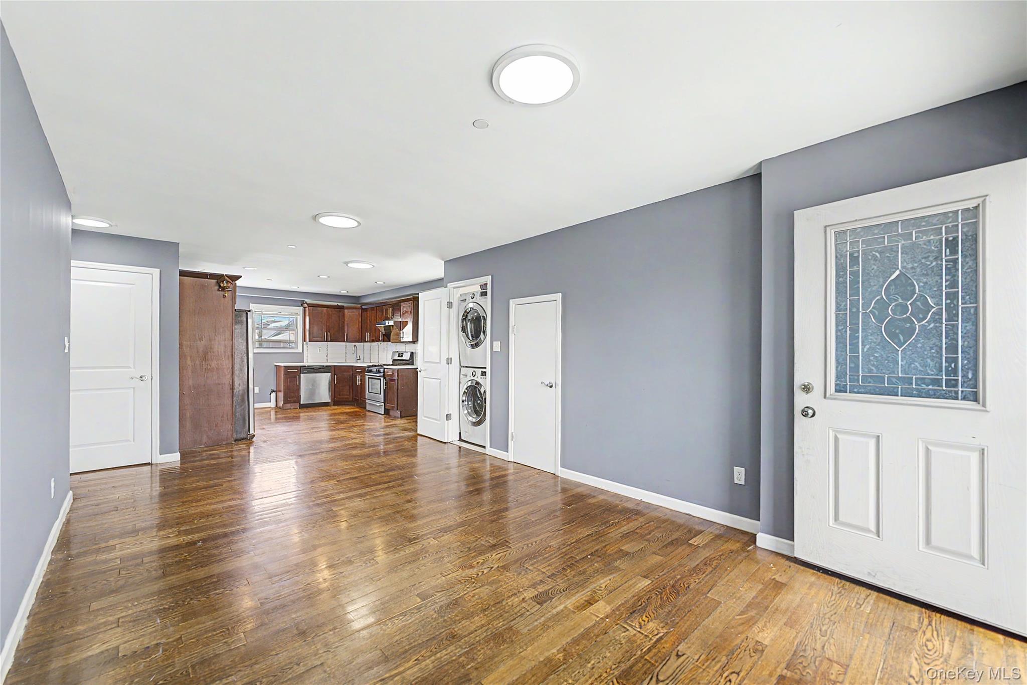 Single Family Davenport Queens, NY 11414, MLS-1005910-7