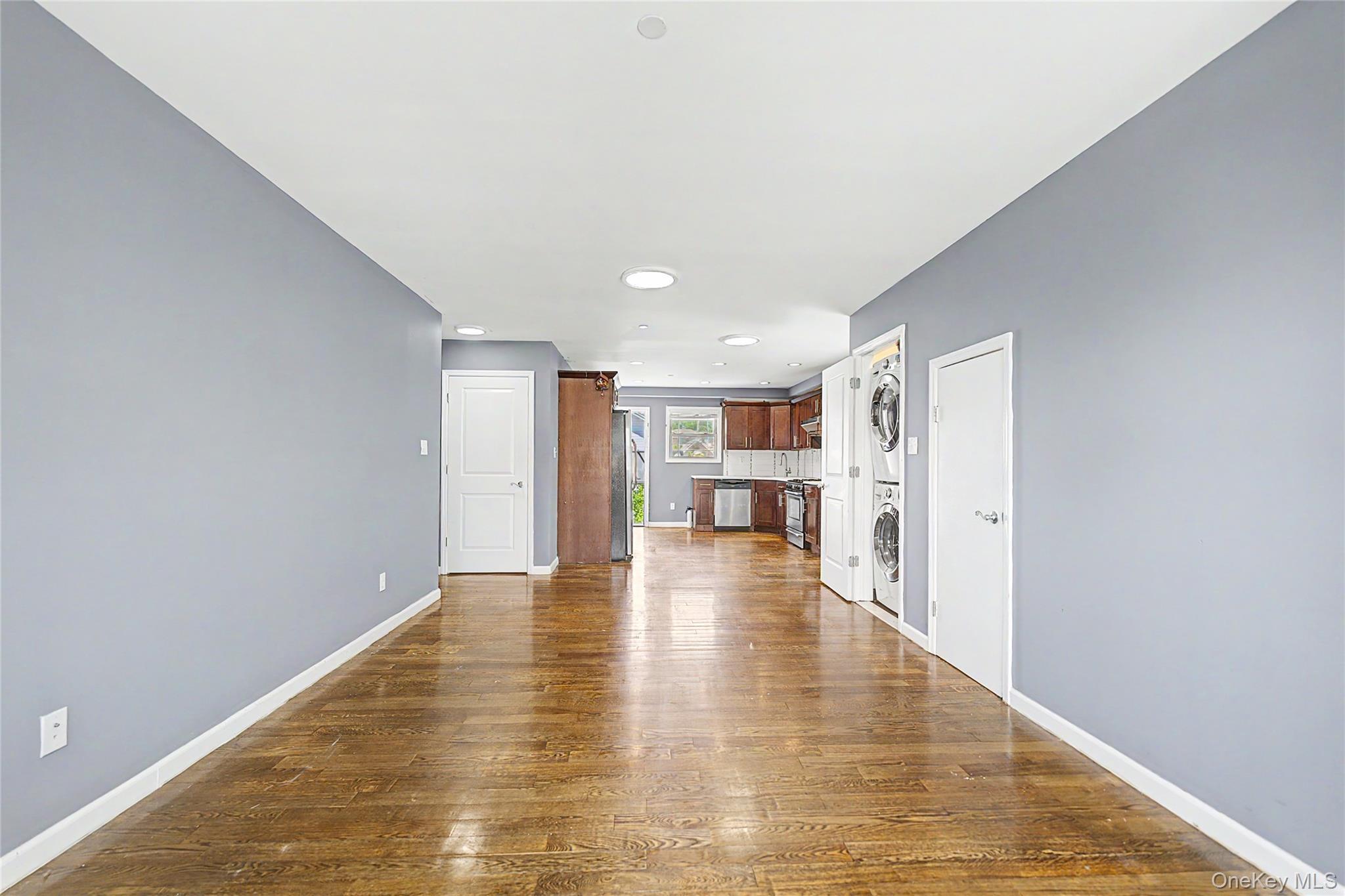 Single Family Davenport Queens, NY 11414, MLS-1005910-8