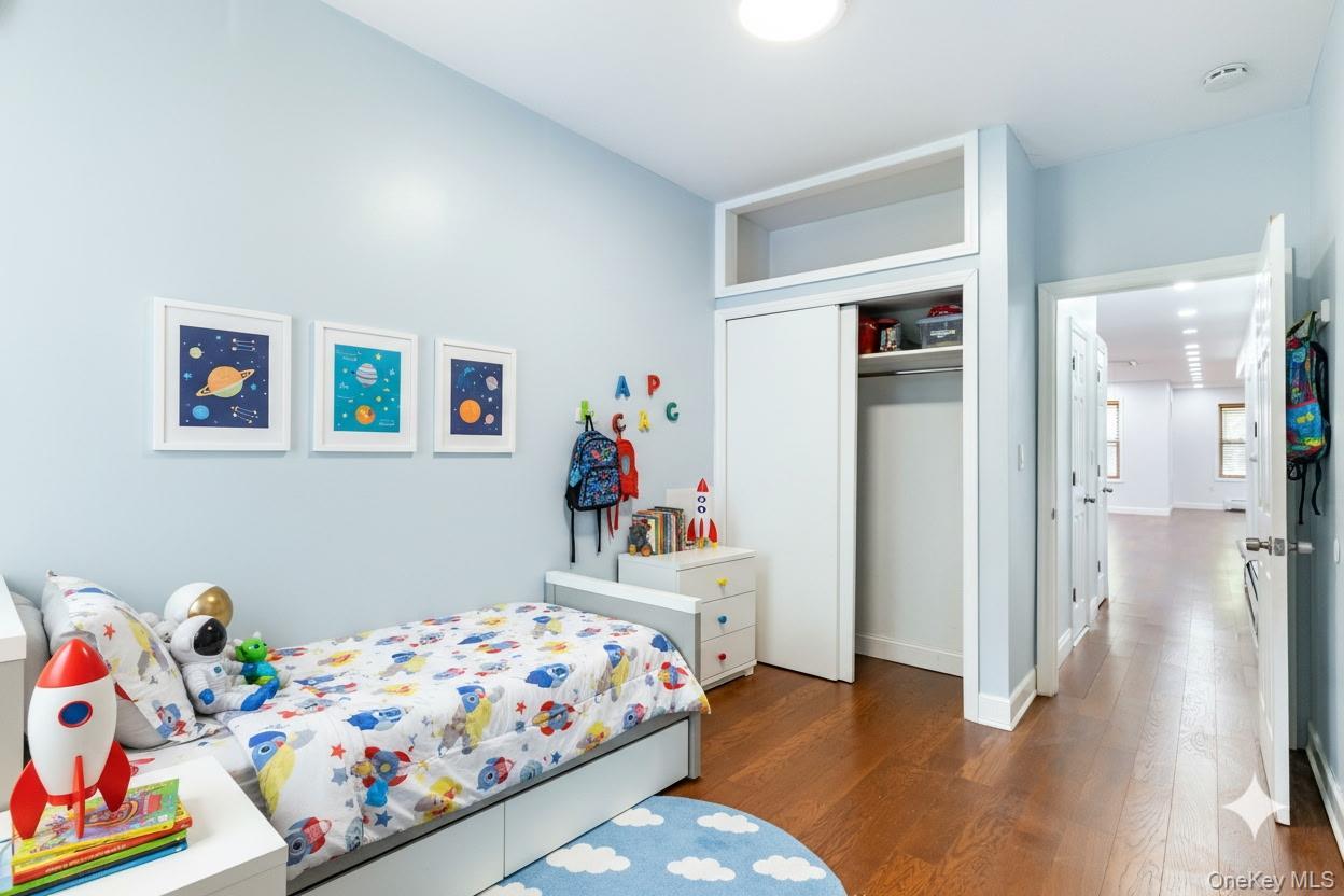 Single Family Perry  Bronx, NY 10467, MLS-1005915-22