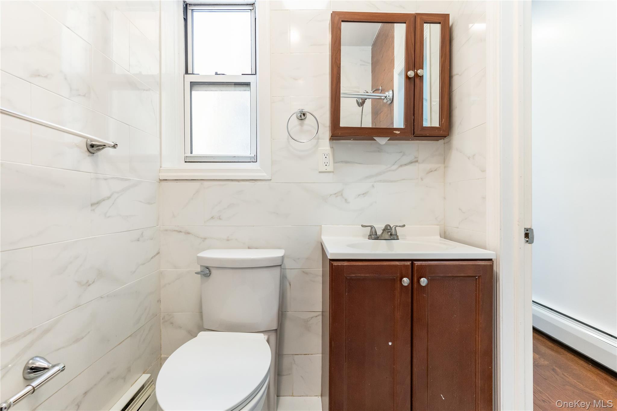 Single Family Perry  Bronx, NY 10467, MLS-1005915-27