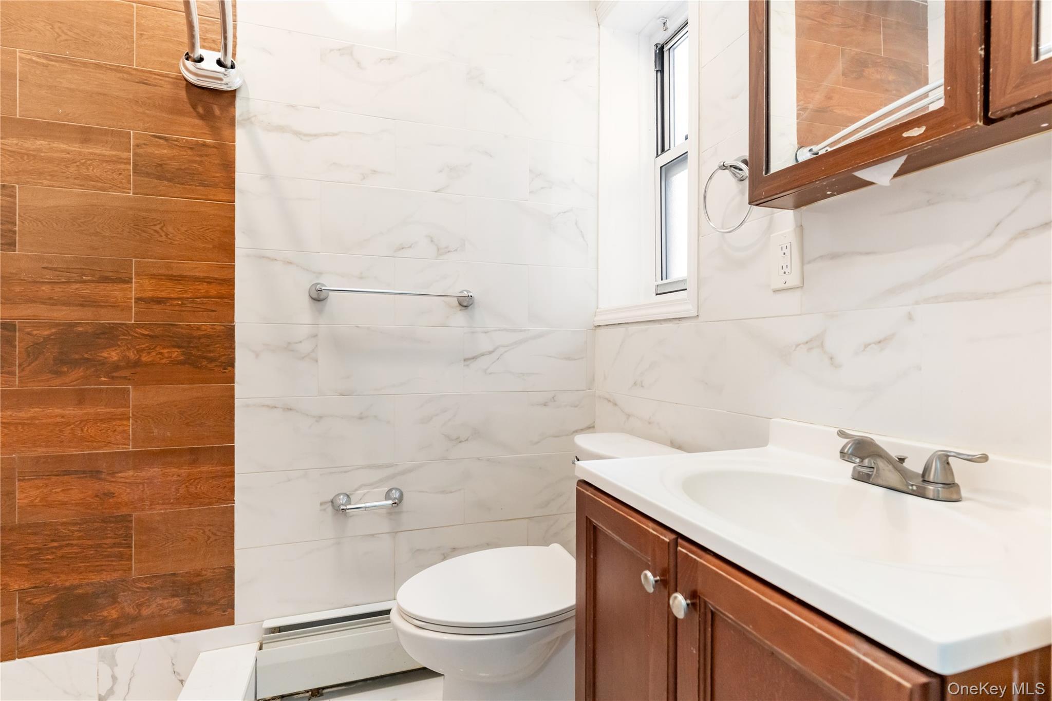 Single Family Perry  Bronx, NY 10467, MLS-1005915-29