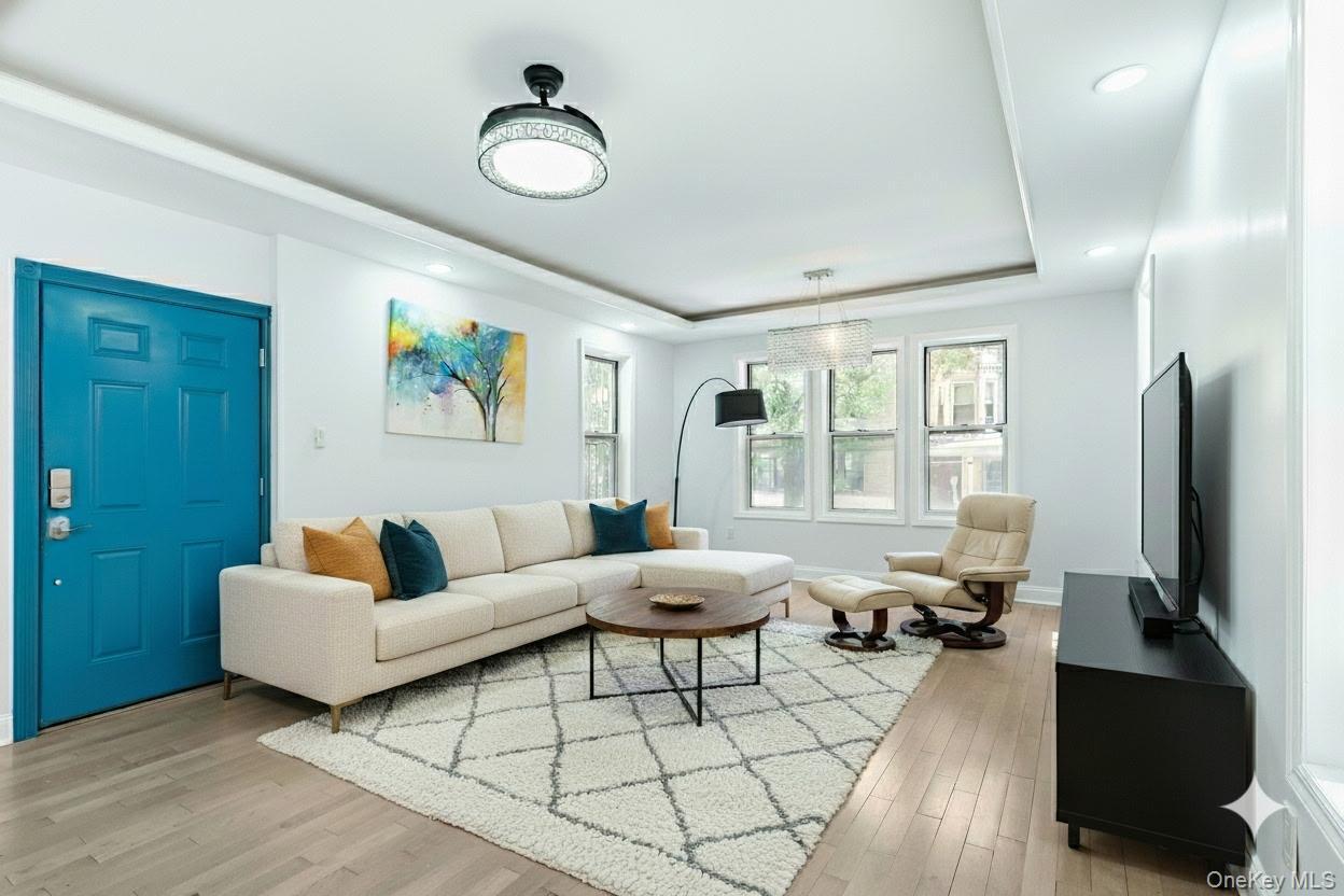 Single Family Perry  Bronx, NY 10467, MLS-1005915-5