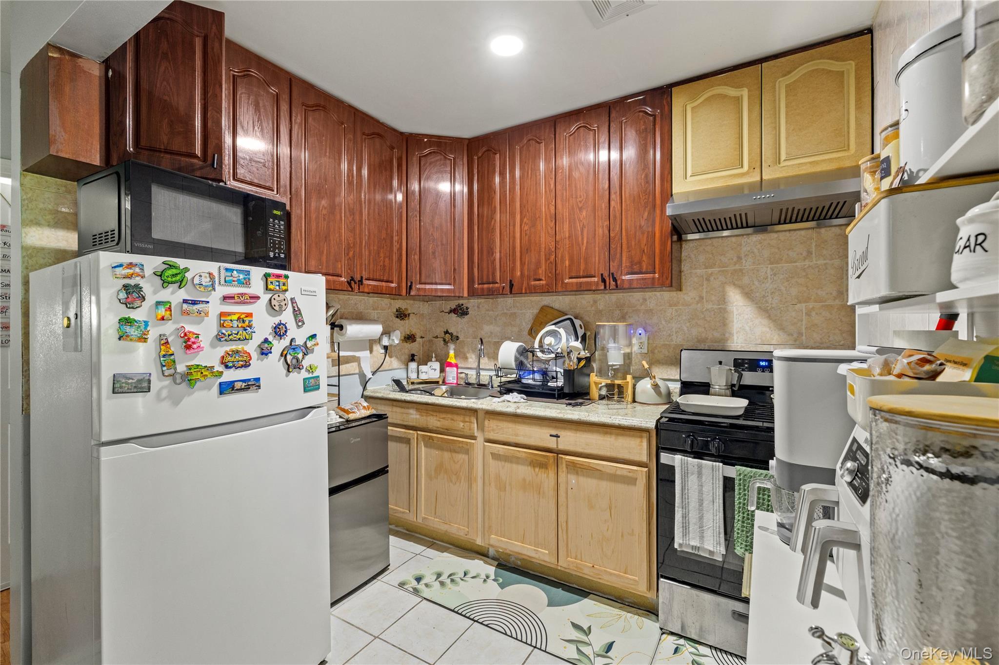 Single Family Street  Queens, NY 11419, MLS-1005952-11