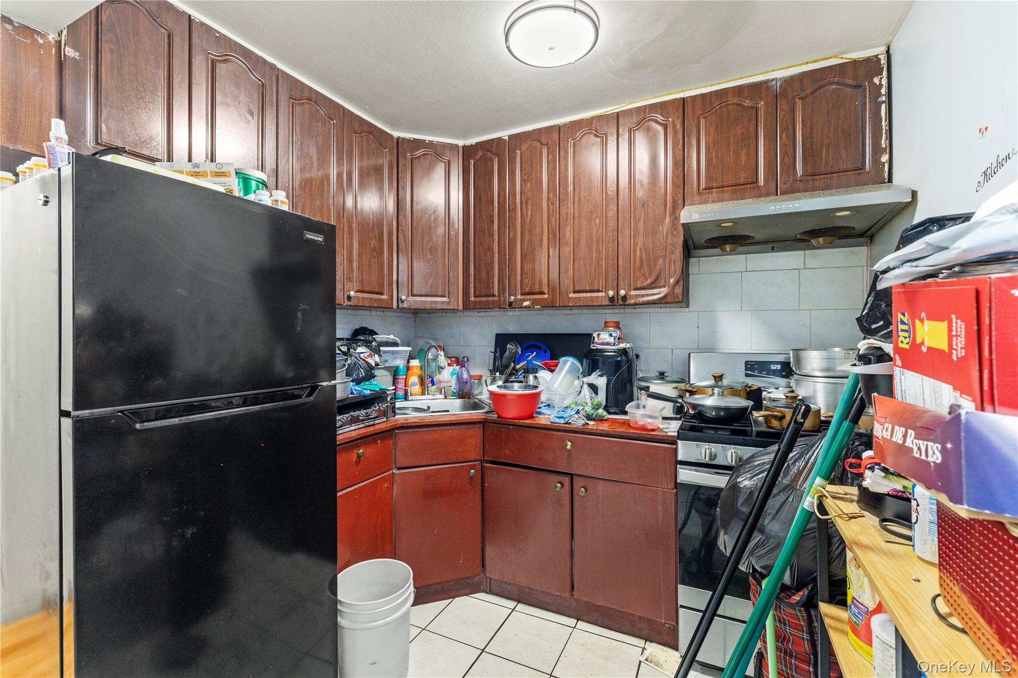 Single Family Street  Queens, NY 11419, MLS-1005952-17