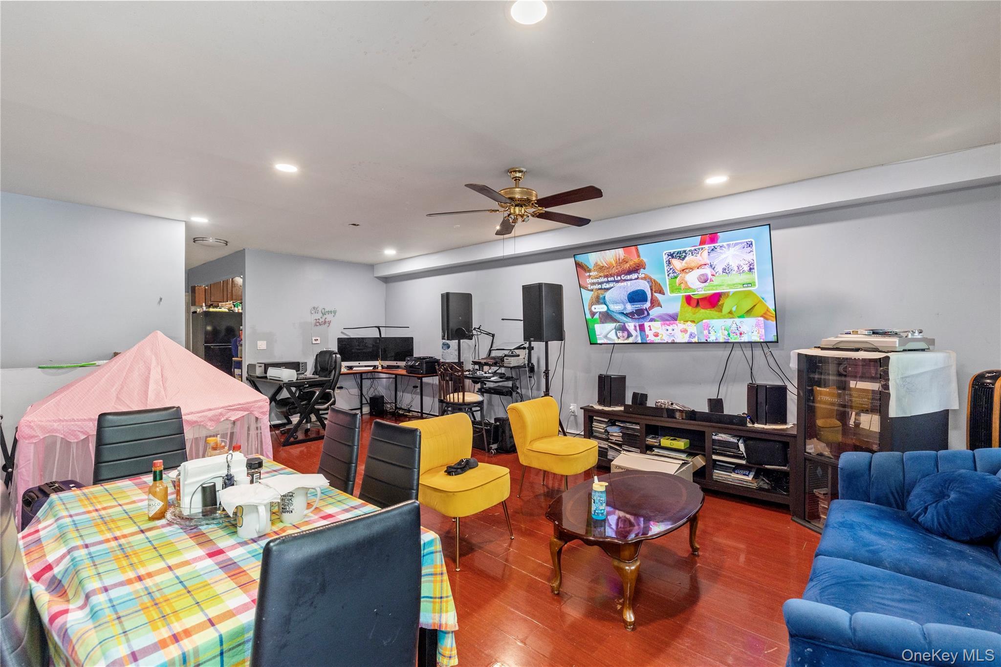 Single Family Street  Queens, NY 11419, MLS-1005952-18