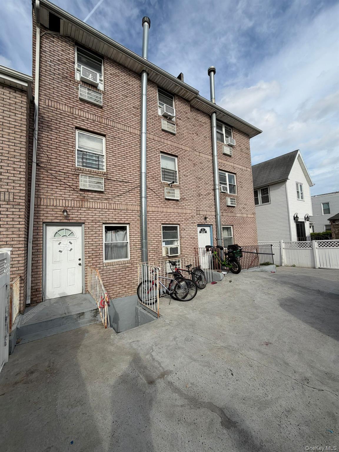 Single Family Street  Queens, NY 11419, MLS-1005952-4