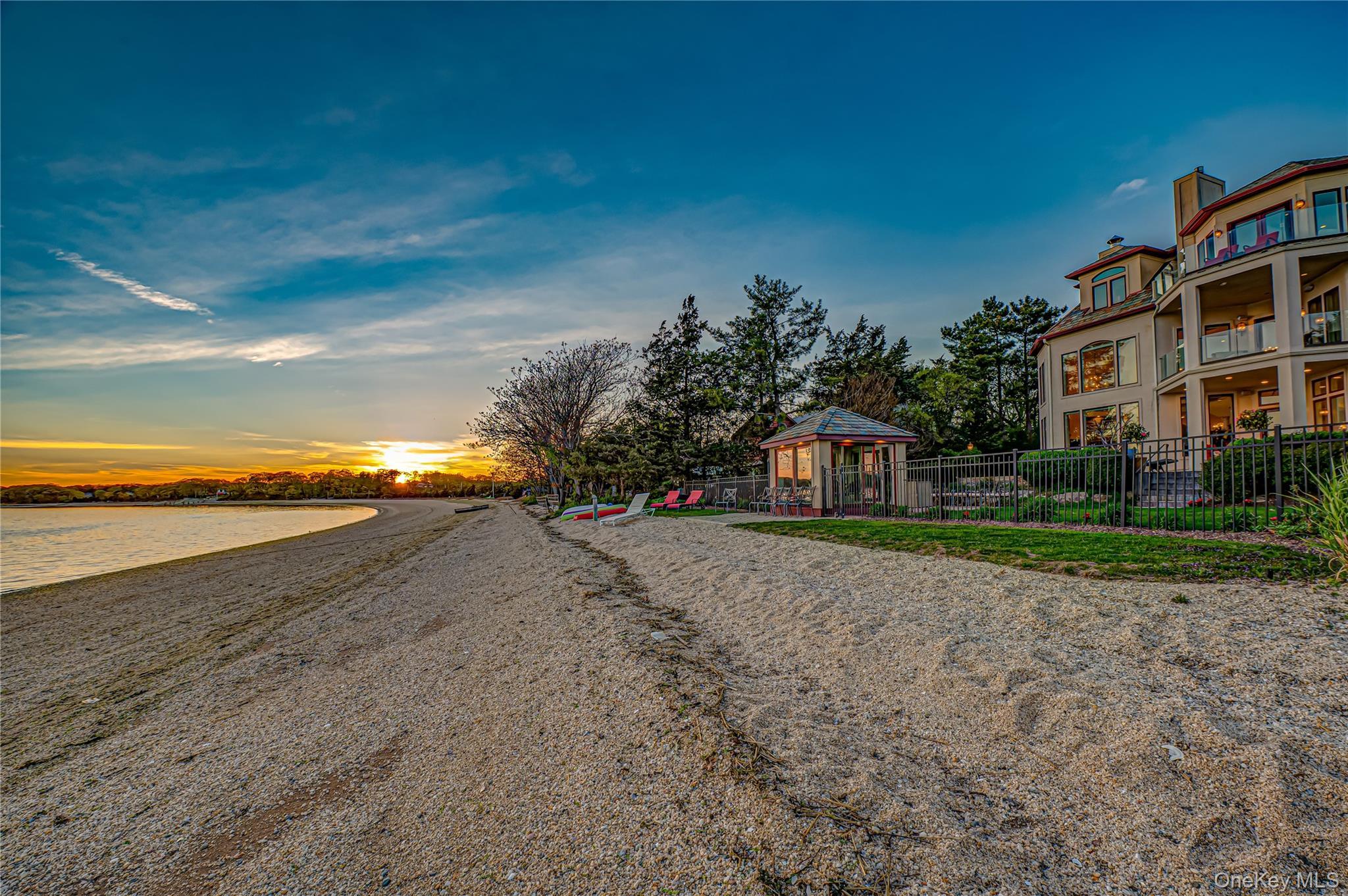 Single Family Asharoken Avenue Suffolk County, NY 11768, MLS-1005967-31