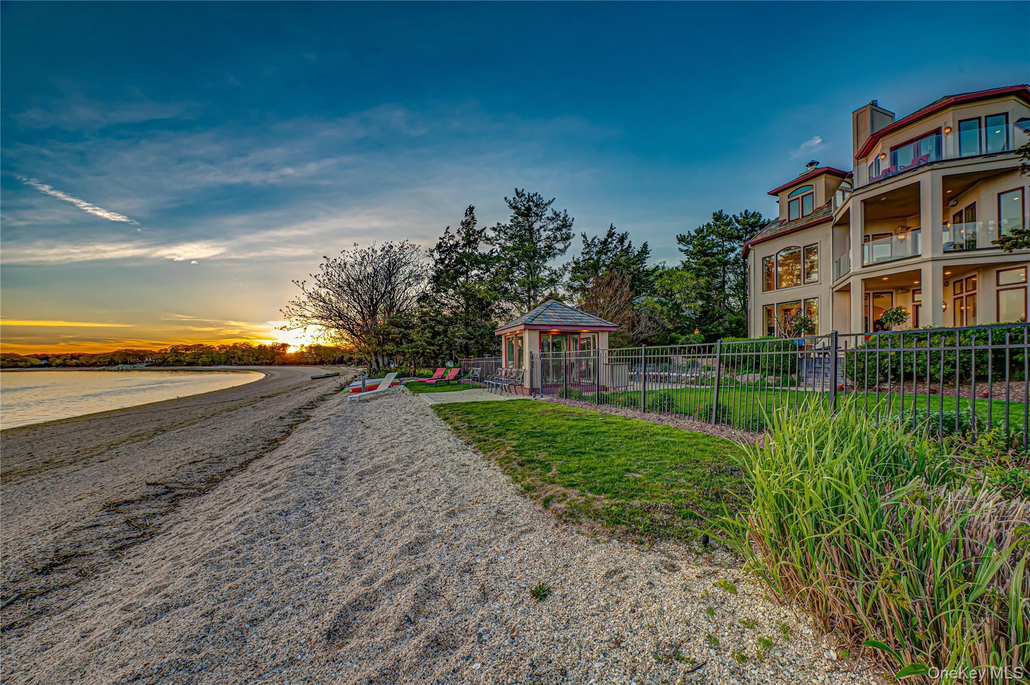 Single Family Asharoken Avenue Suffolk County, NY 11768, MLS-1005967-32