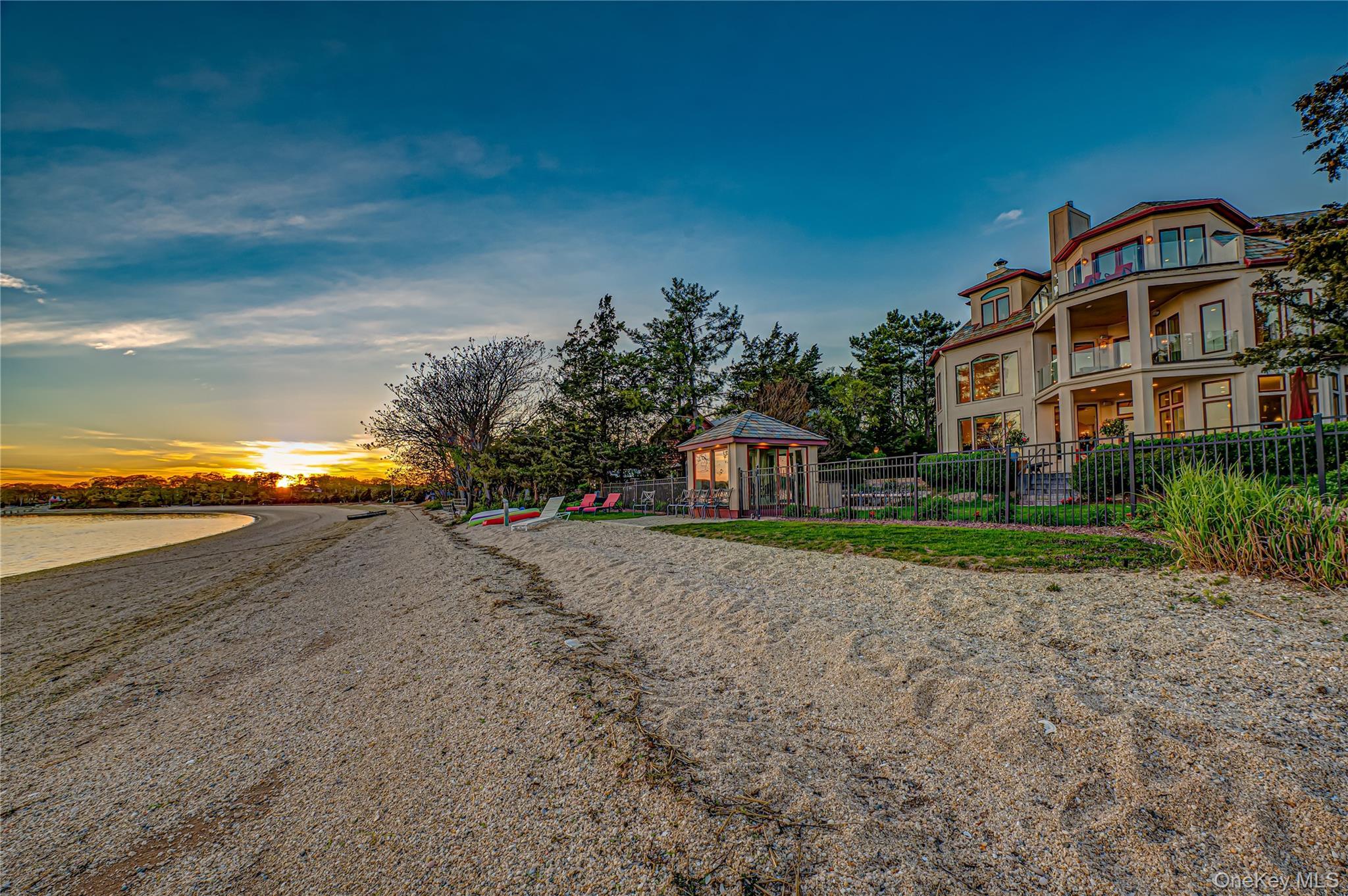 Single Family Asharoken Avenue Suffolk County, NY 11768, MLS-1005967-33