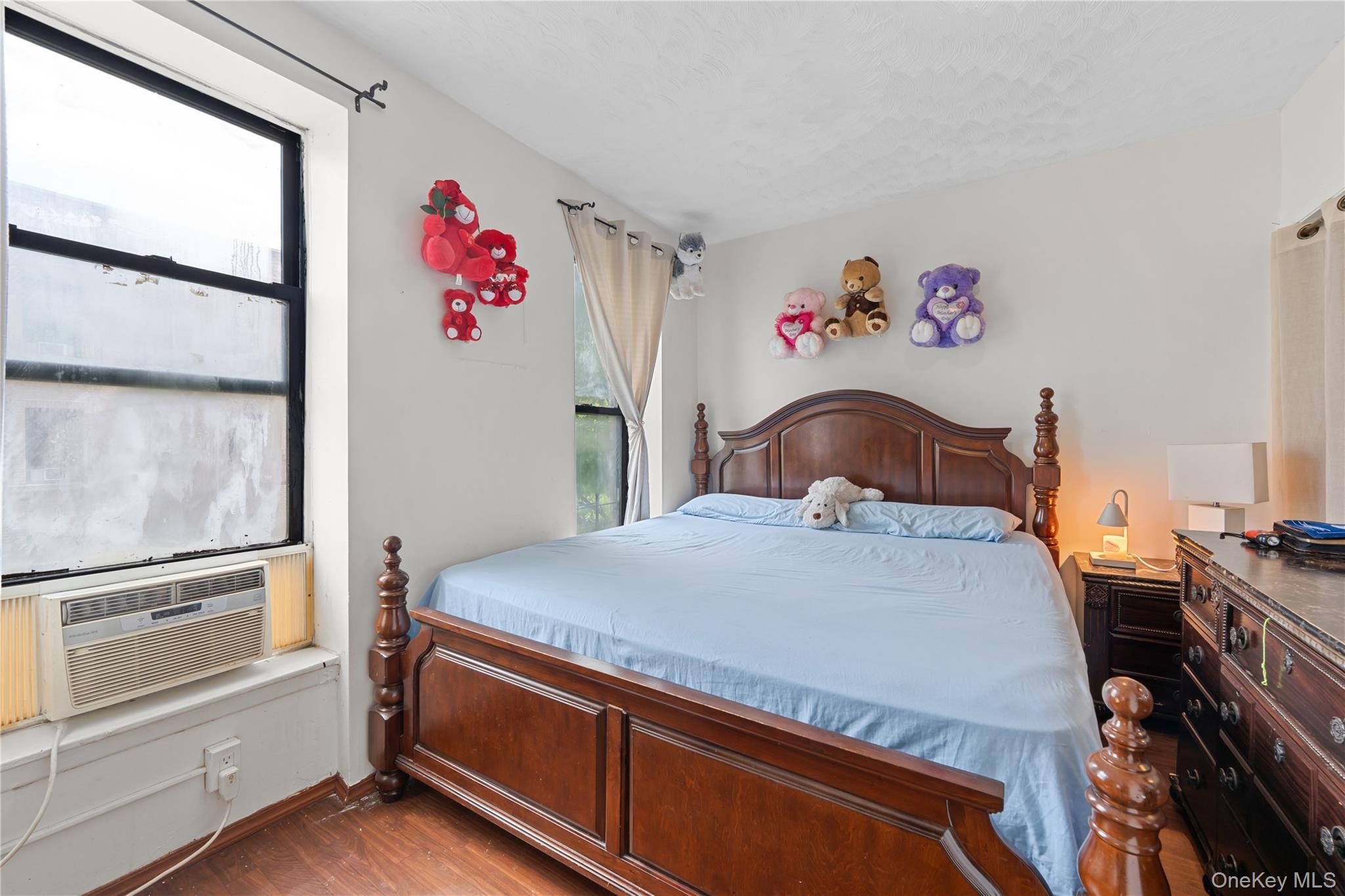 Coop 156th  Manhattan, NY 10032, MLS-1005977-8
