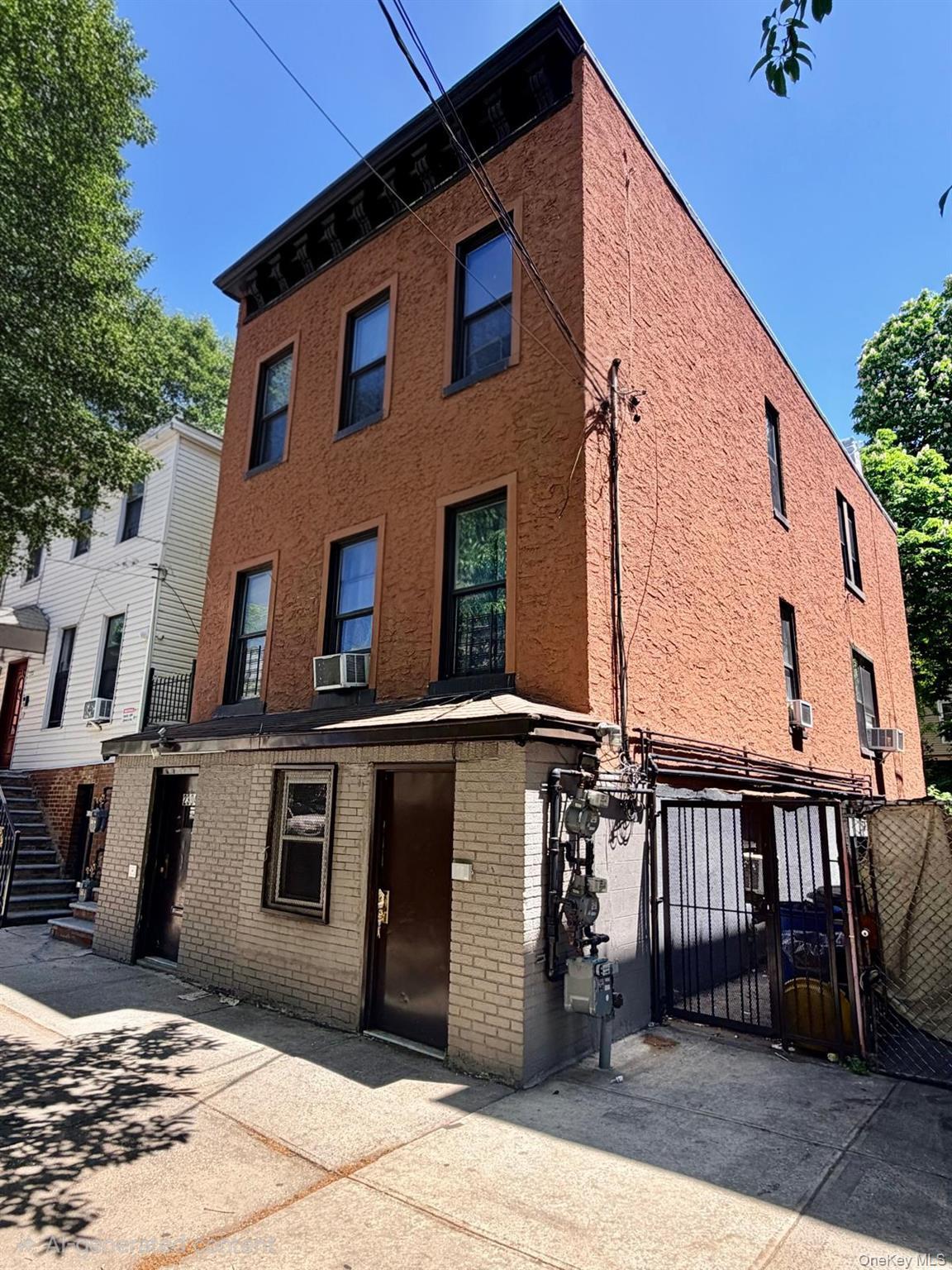 Single Family Bassford Avenue Bronx, NY 10458, MLS-1005994-2
