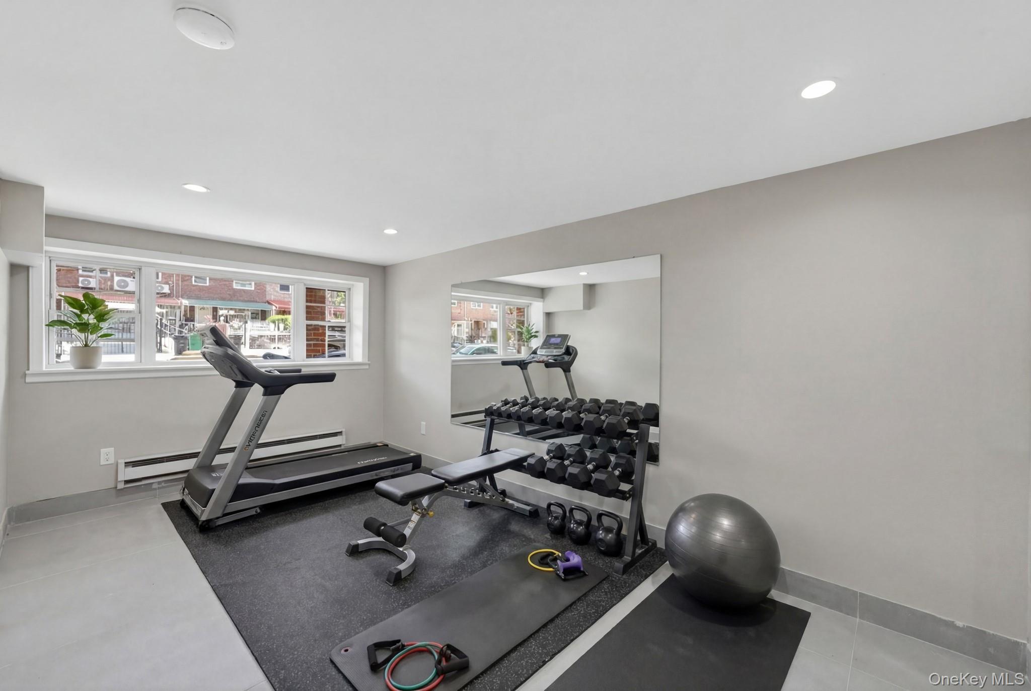 Single Family 218th  Bronx, NY 10469, MLS-1006029-10