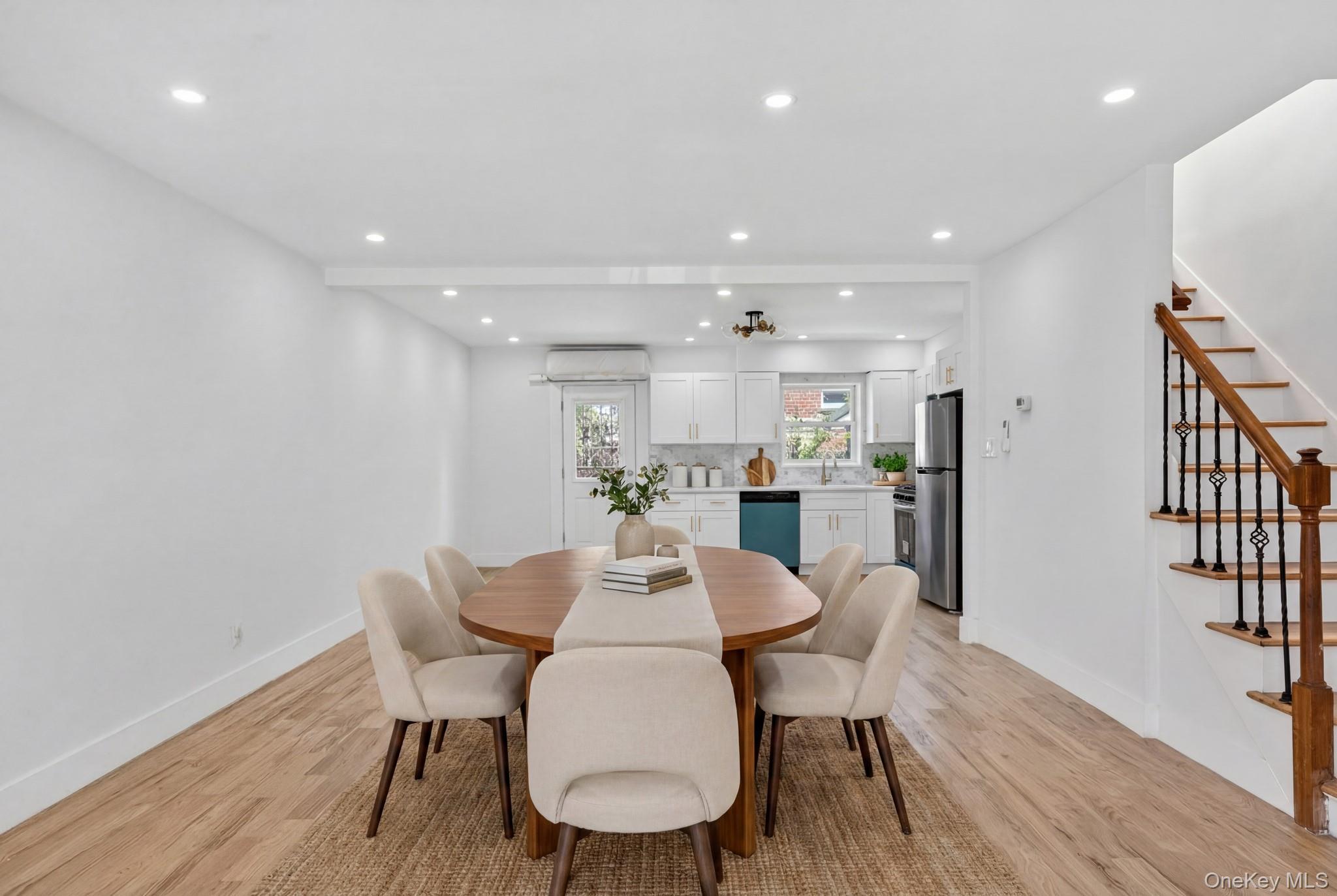 Single Family 218th  Bronx, NY 10469, MLS-1006029-2