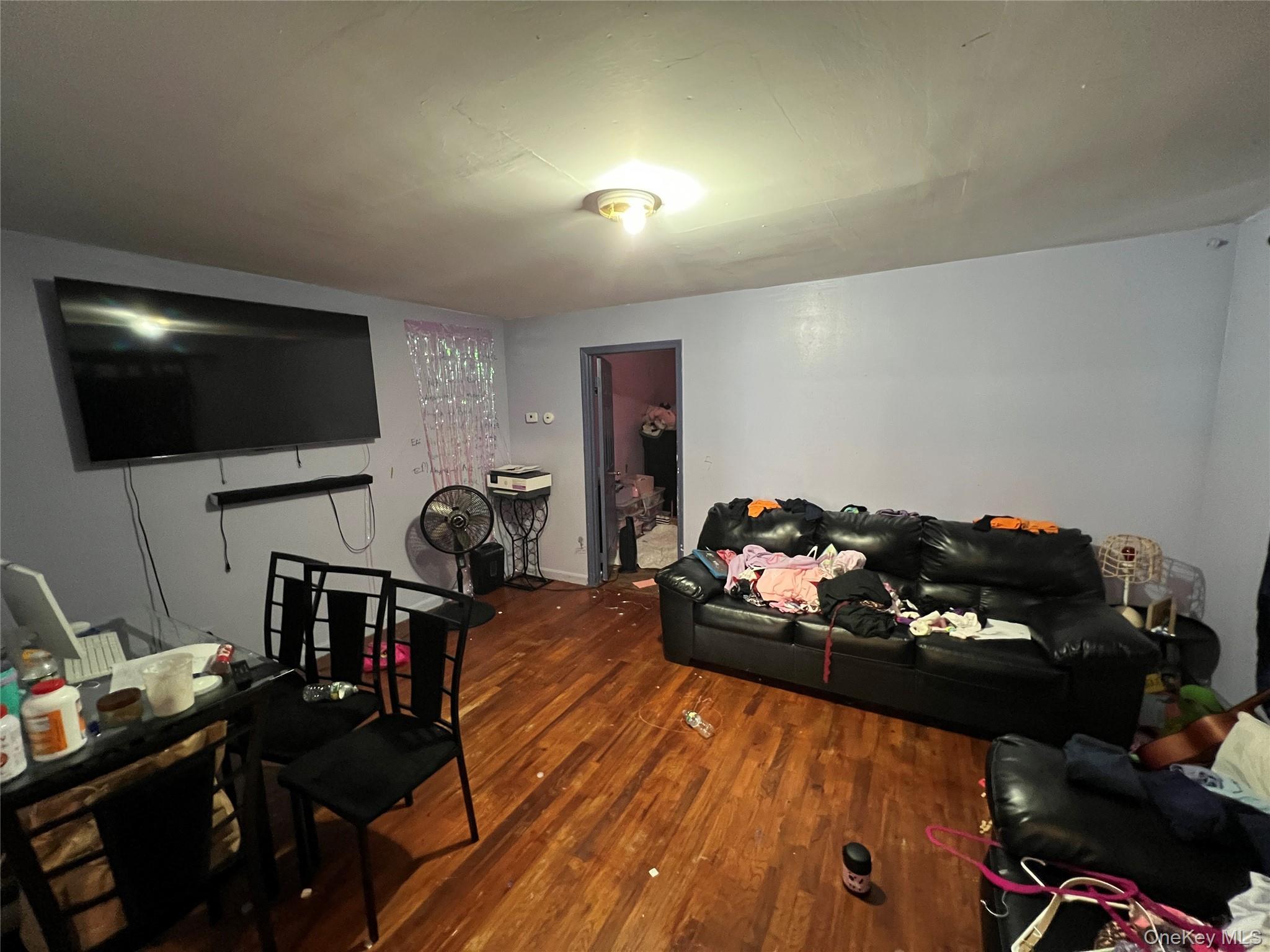Single Family Ely Avenue Bronx, NY 10469, MLS-1006034-14
