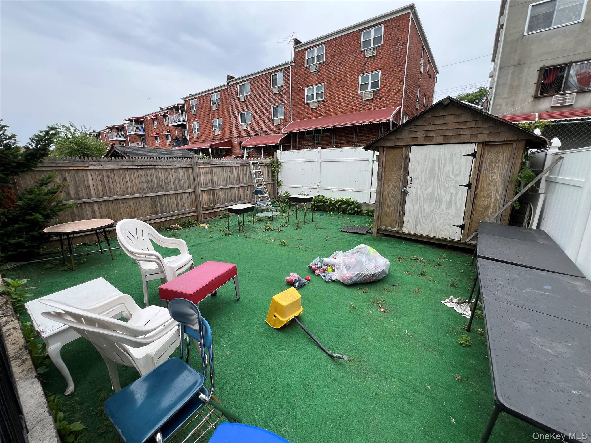 Single Family Ely Avenue Bronx, NY 10469, MLS-1006034-18