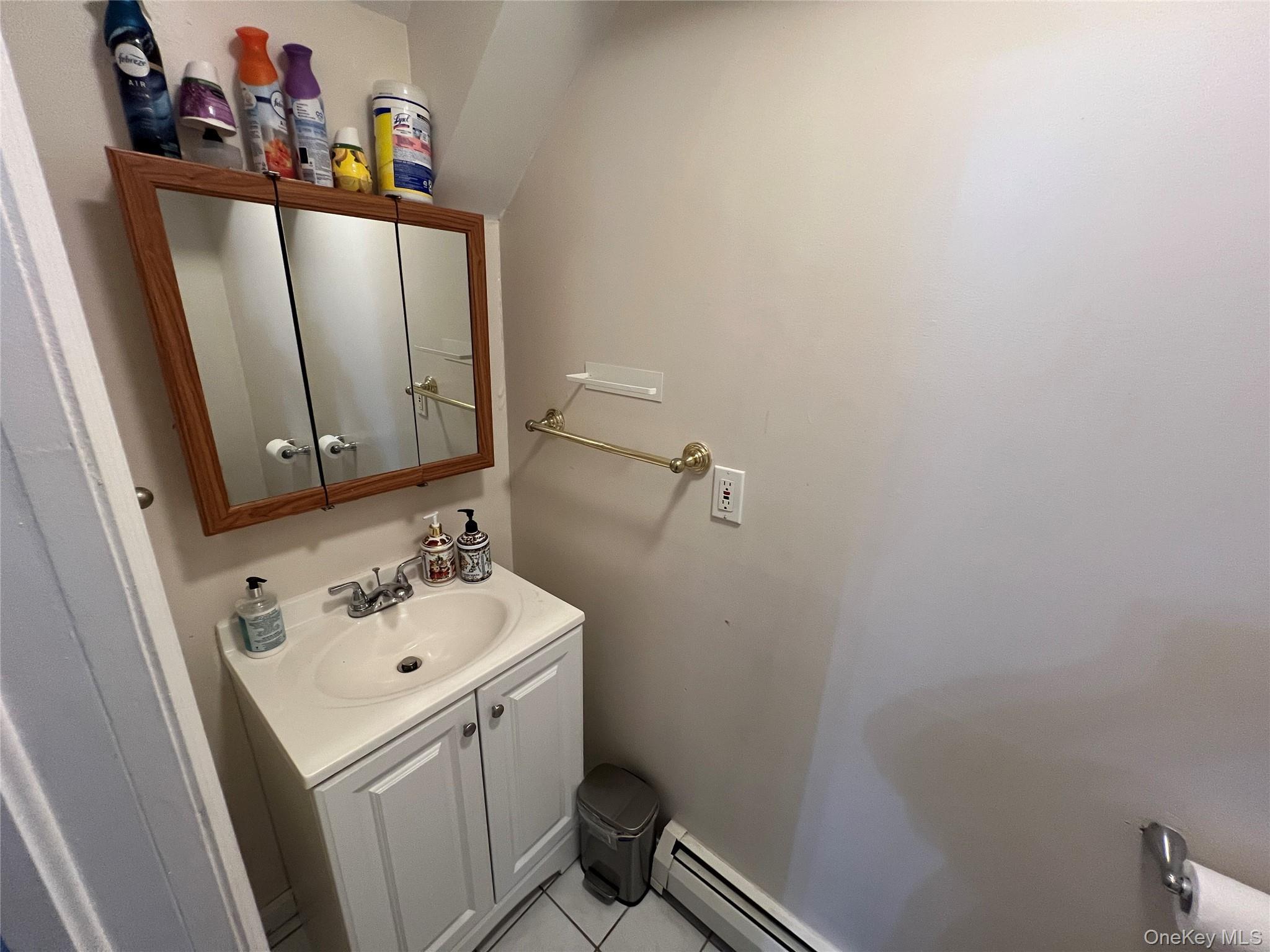 Single Family Ely Avenue Bronx, NY 10469, MLS-1006034-5