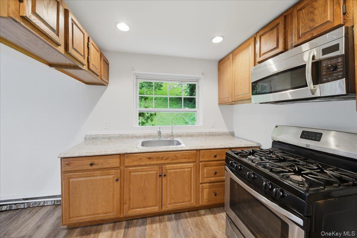 Single Family Revolutionary Road Westchester County, NY 10562, MLS-1006040-8