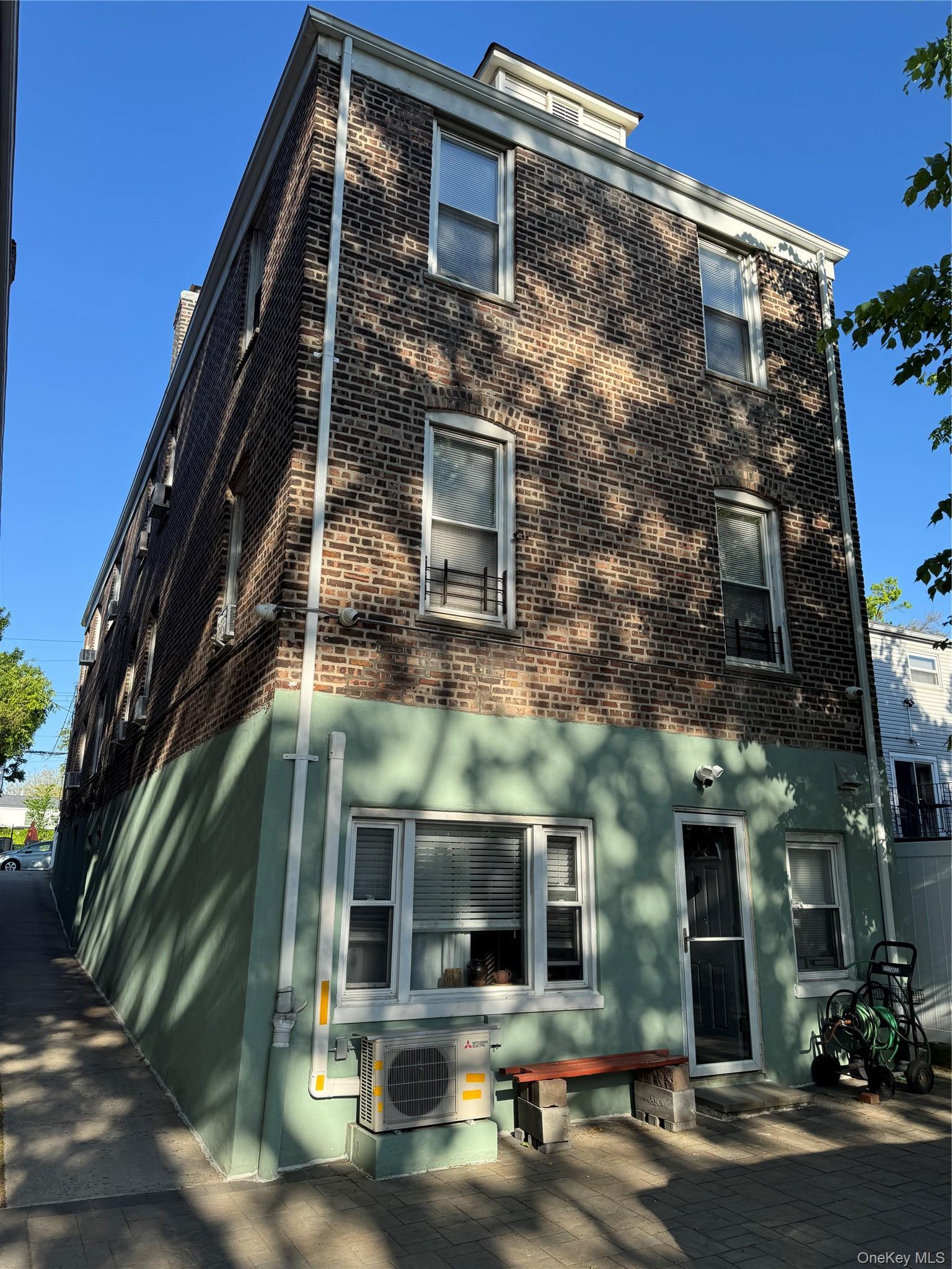 Single Family Kearney  Bronx, NY 10465, MLS-1006048-16
